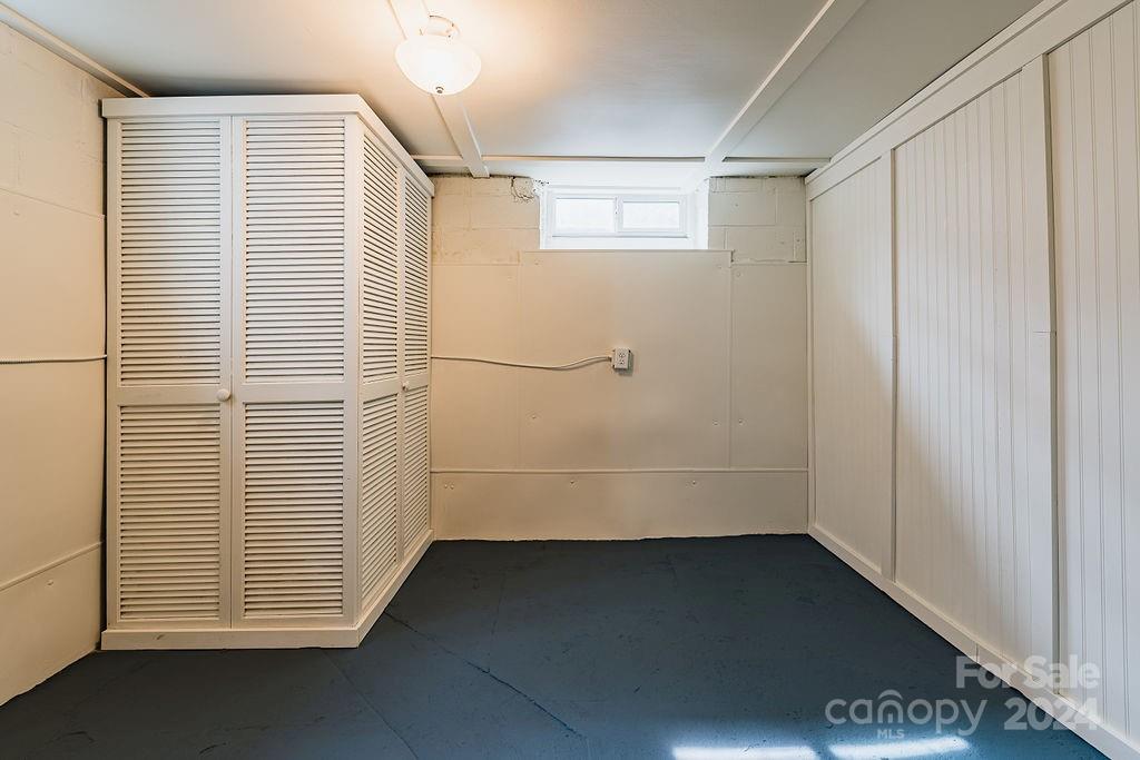 121 Sand Hill Road