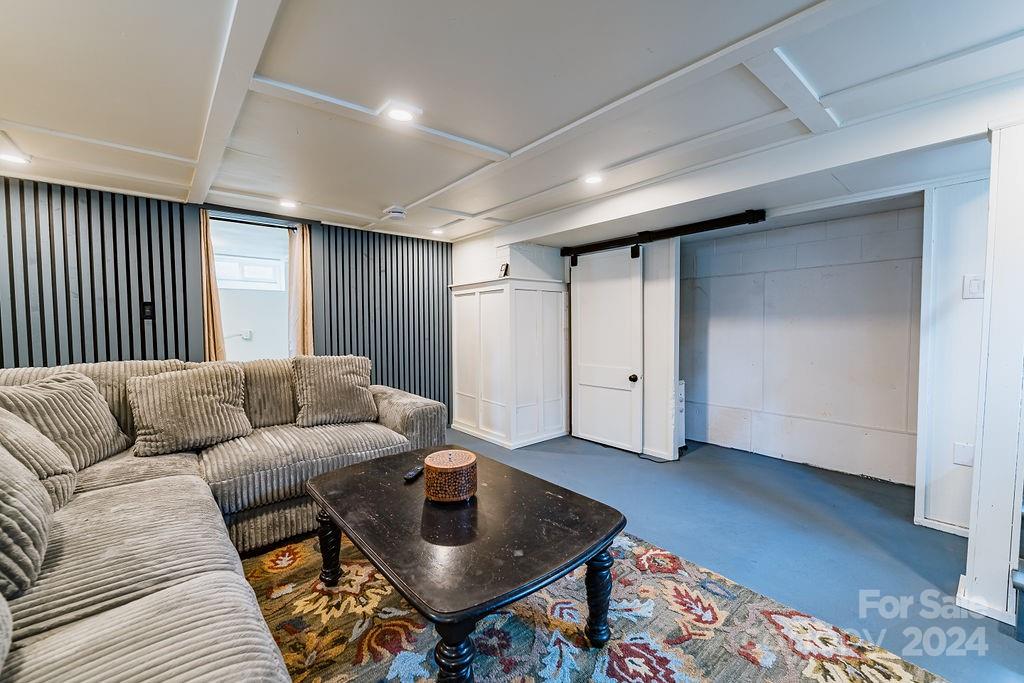 121 Sand Hill Road
