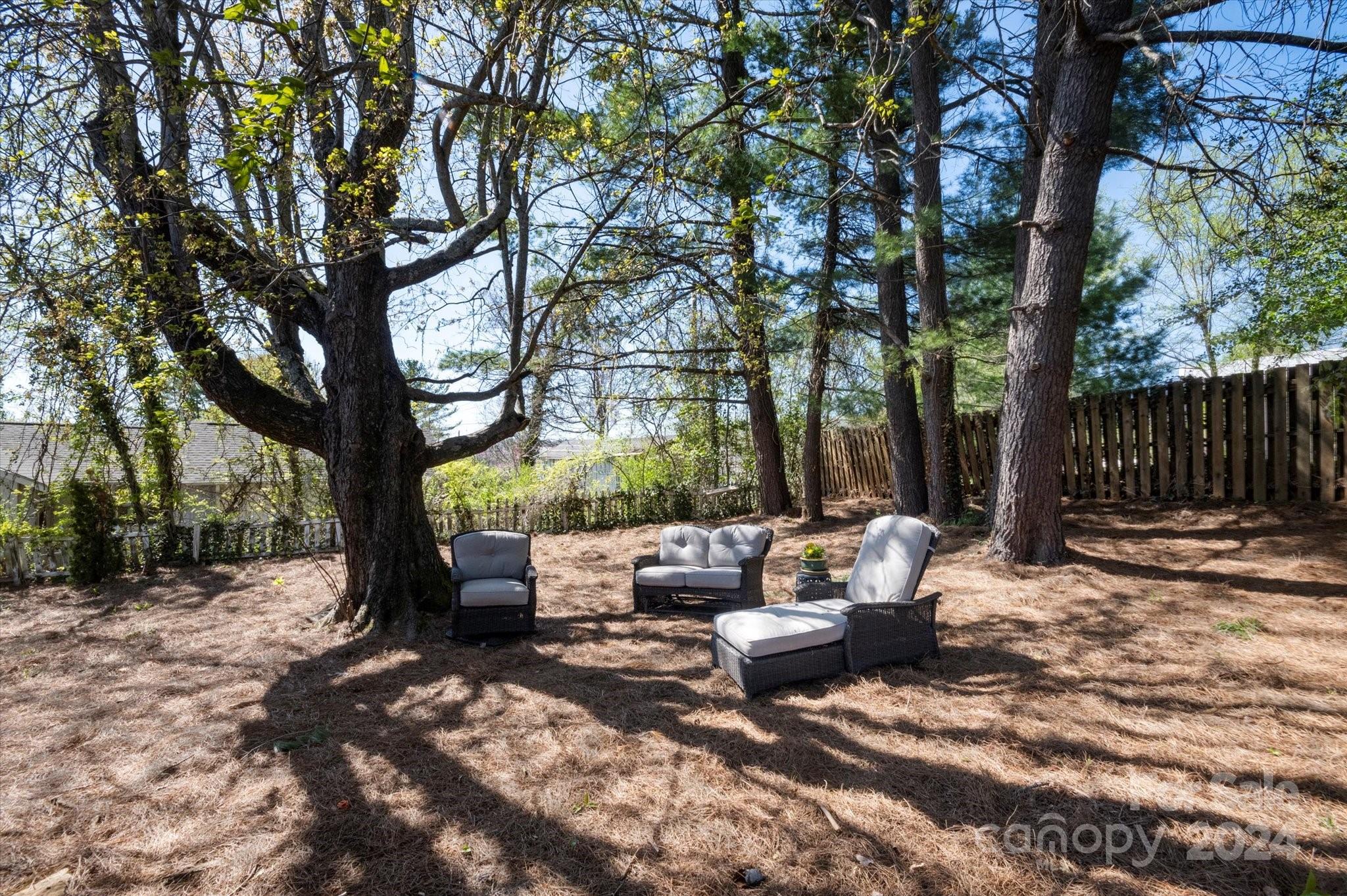 222 Governors View Road