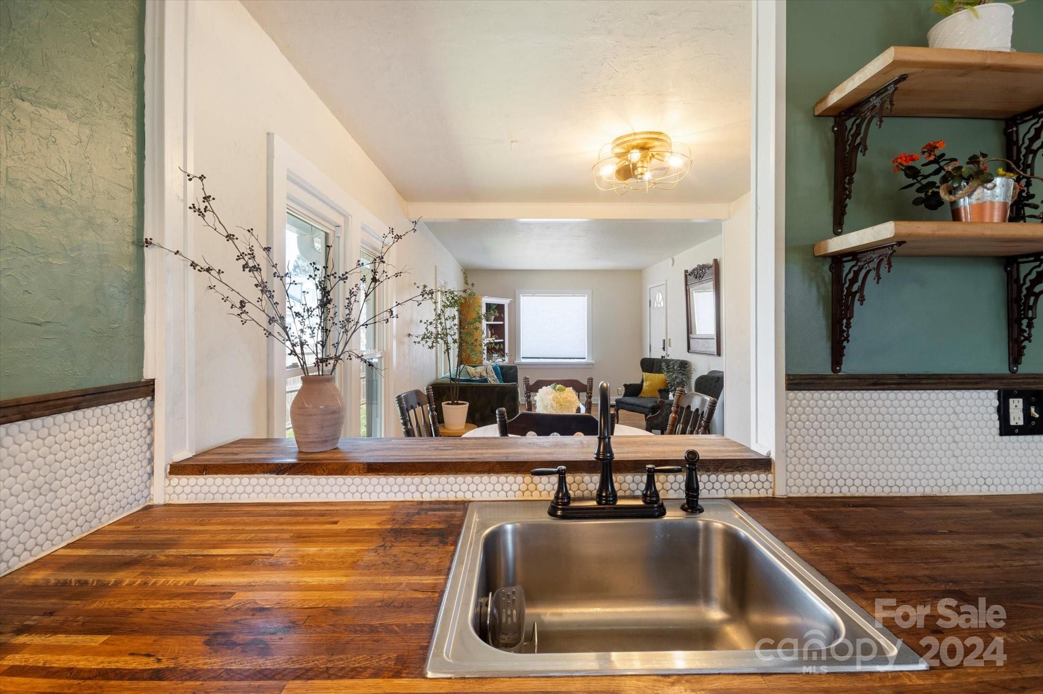 222 Governors View Road