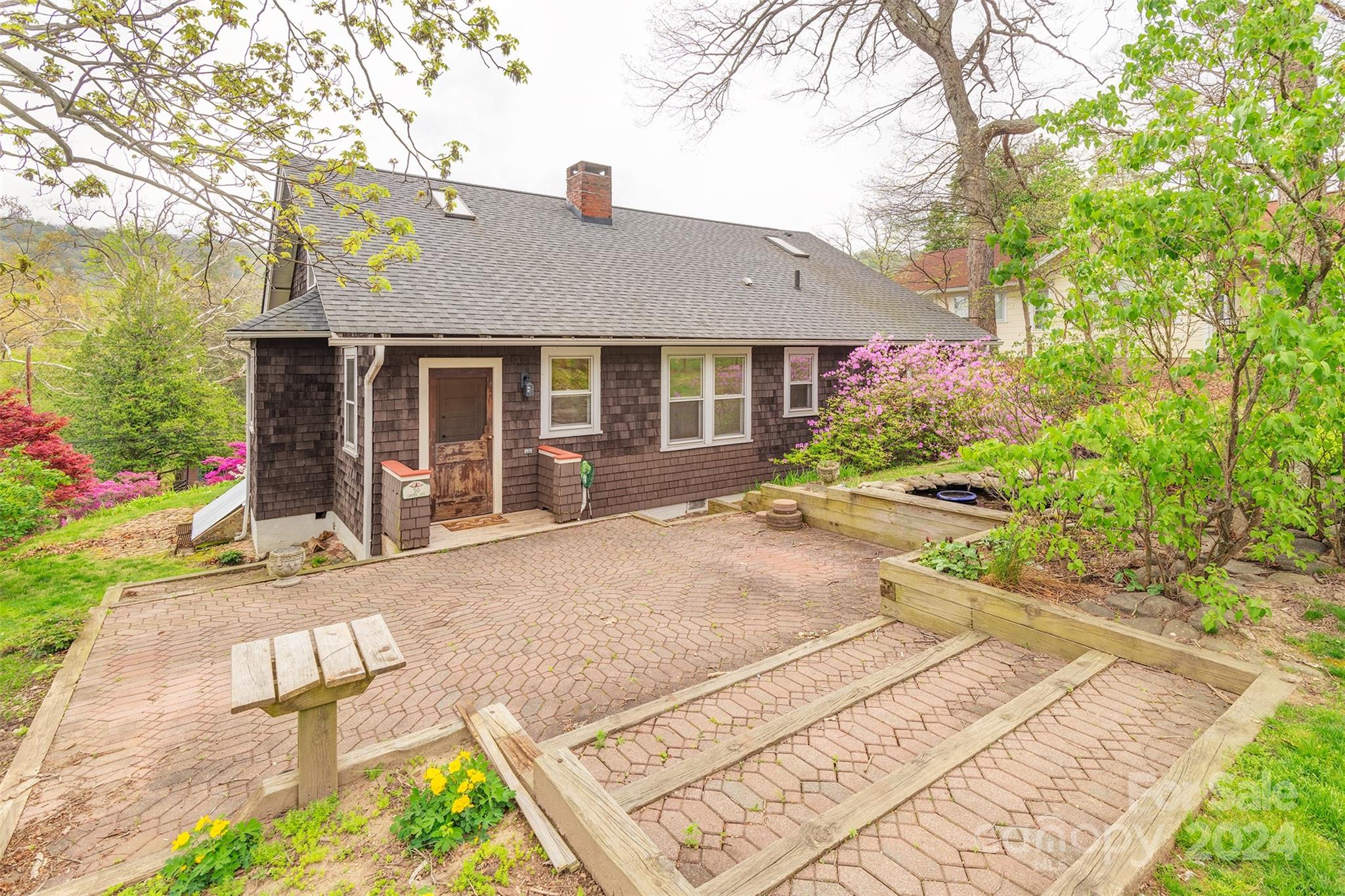 30 Linden Avenue
