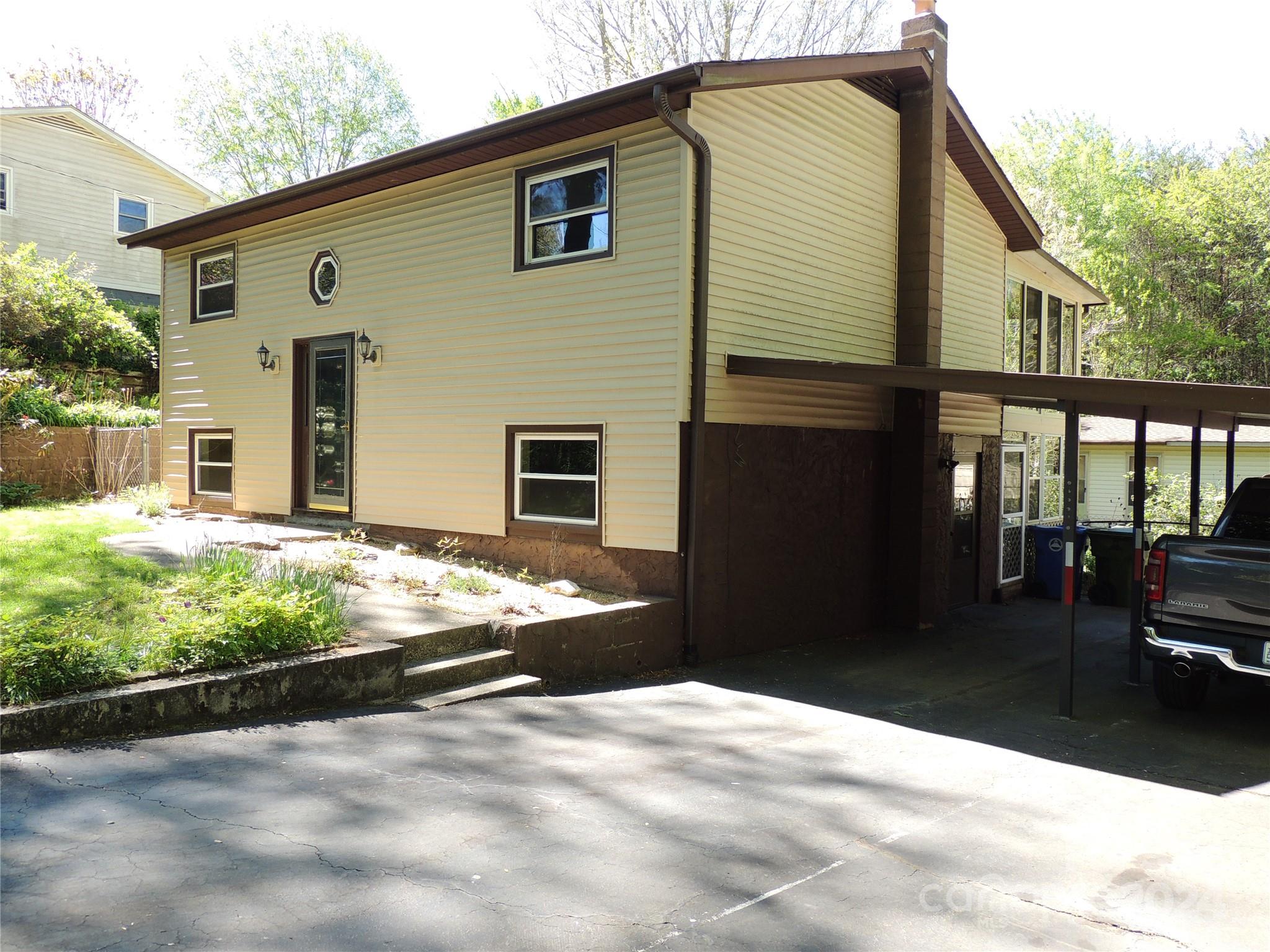 135 Appalachian Way