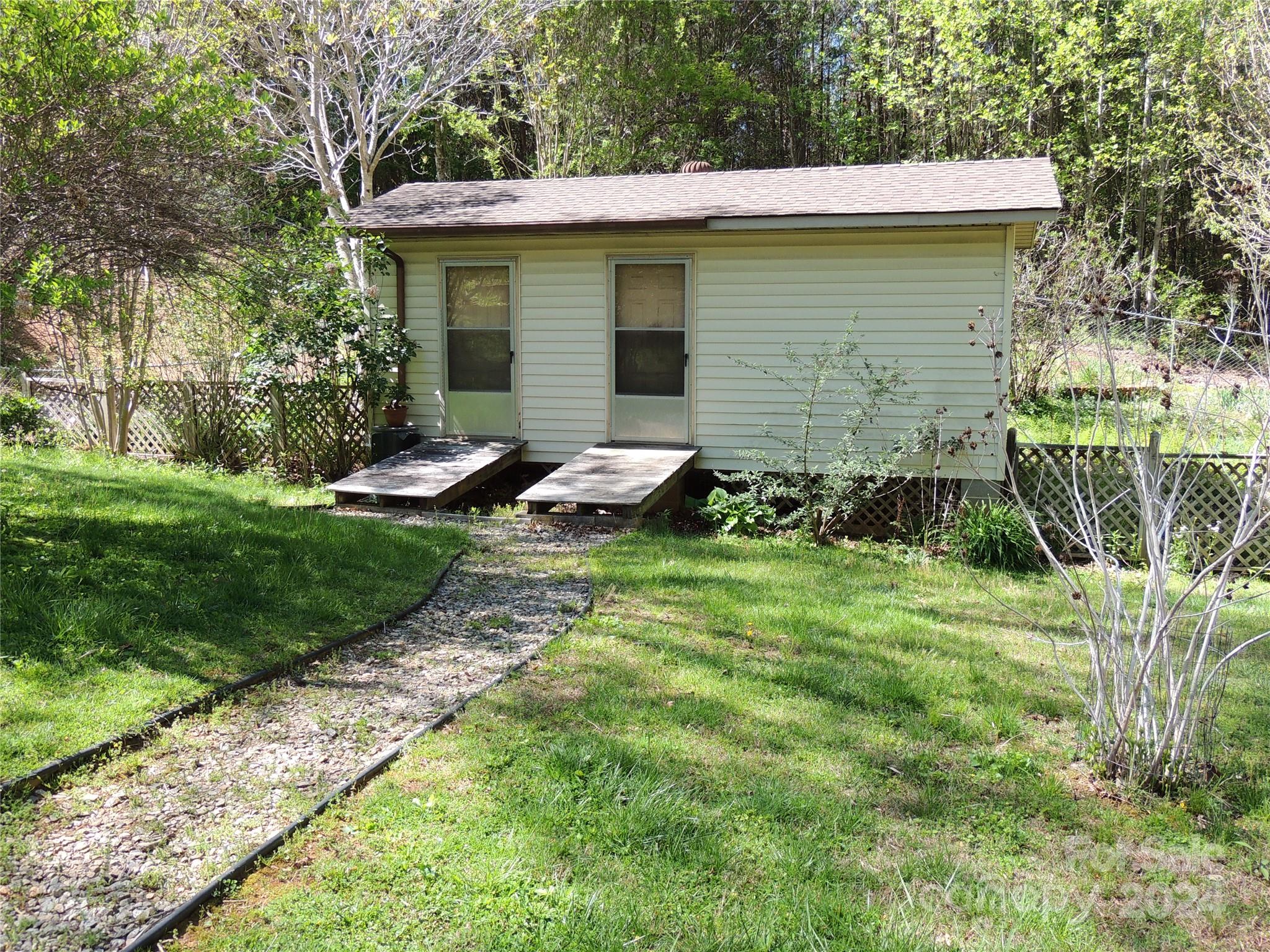 135 Appalachian Way