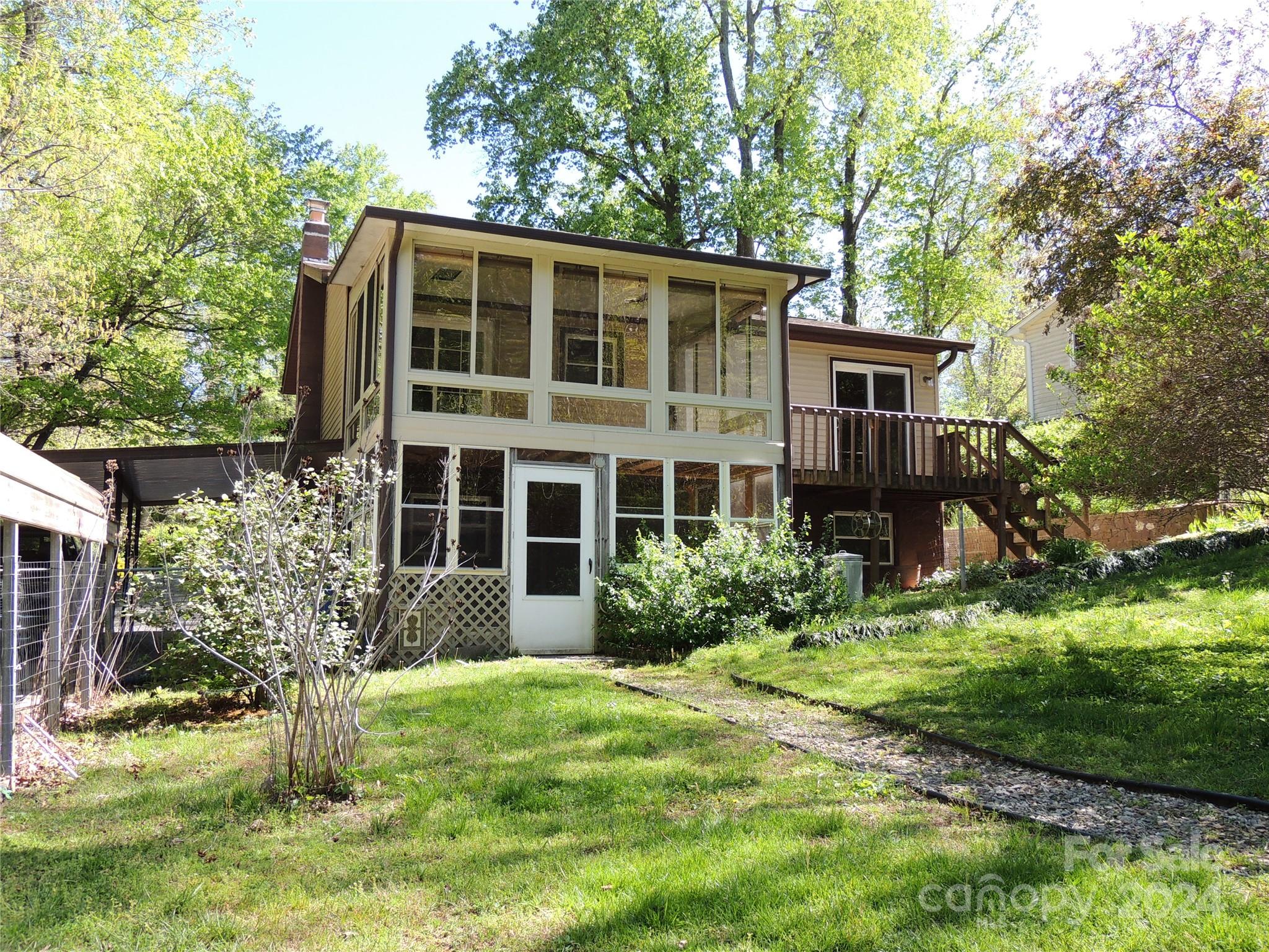 135 Appalachian Way