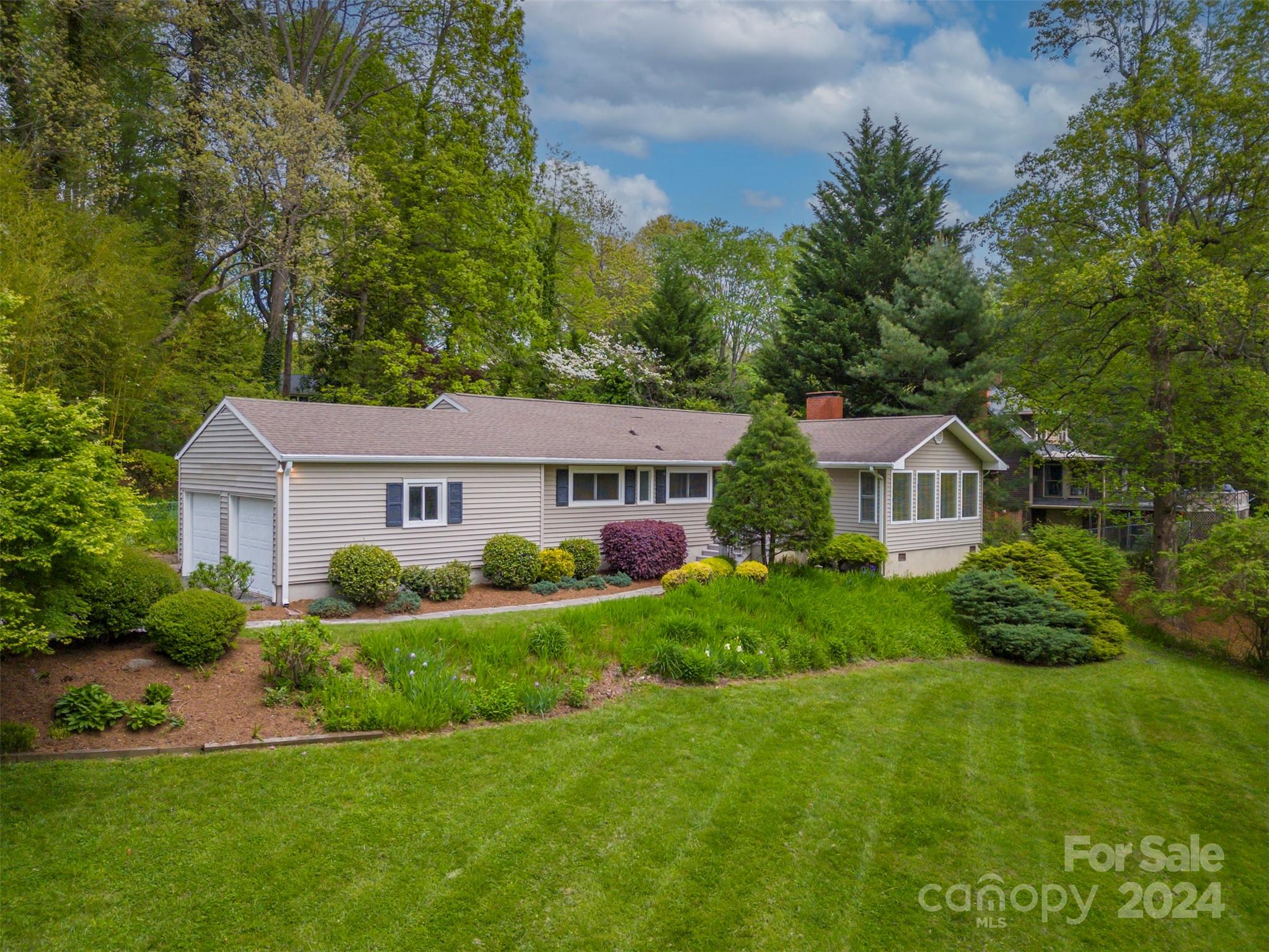 109 N Overlook Terrace