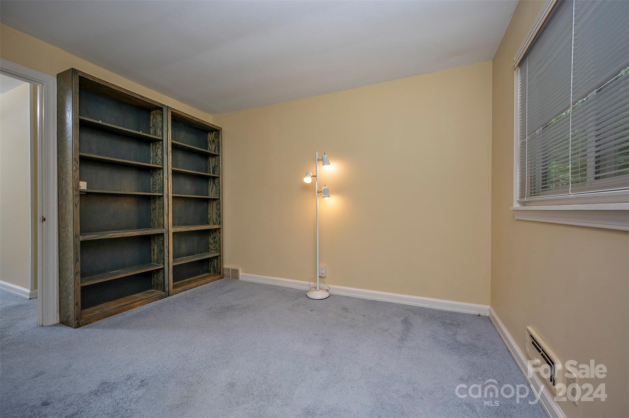109 N Overlook Terrace