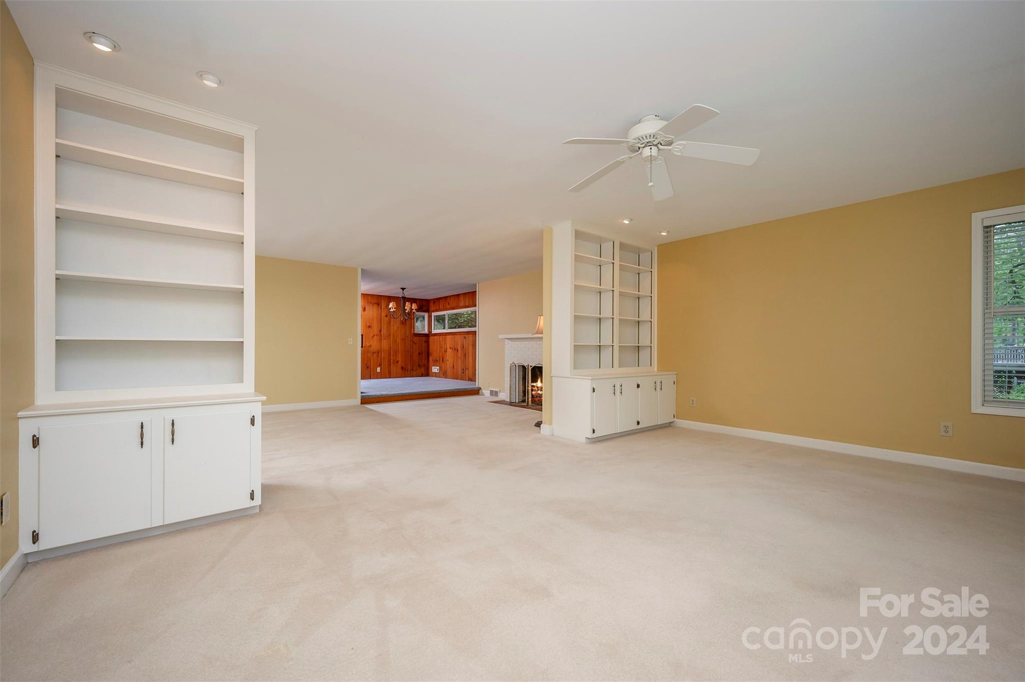 109 N Overlook Terrace