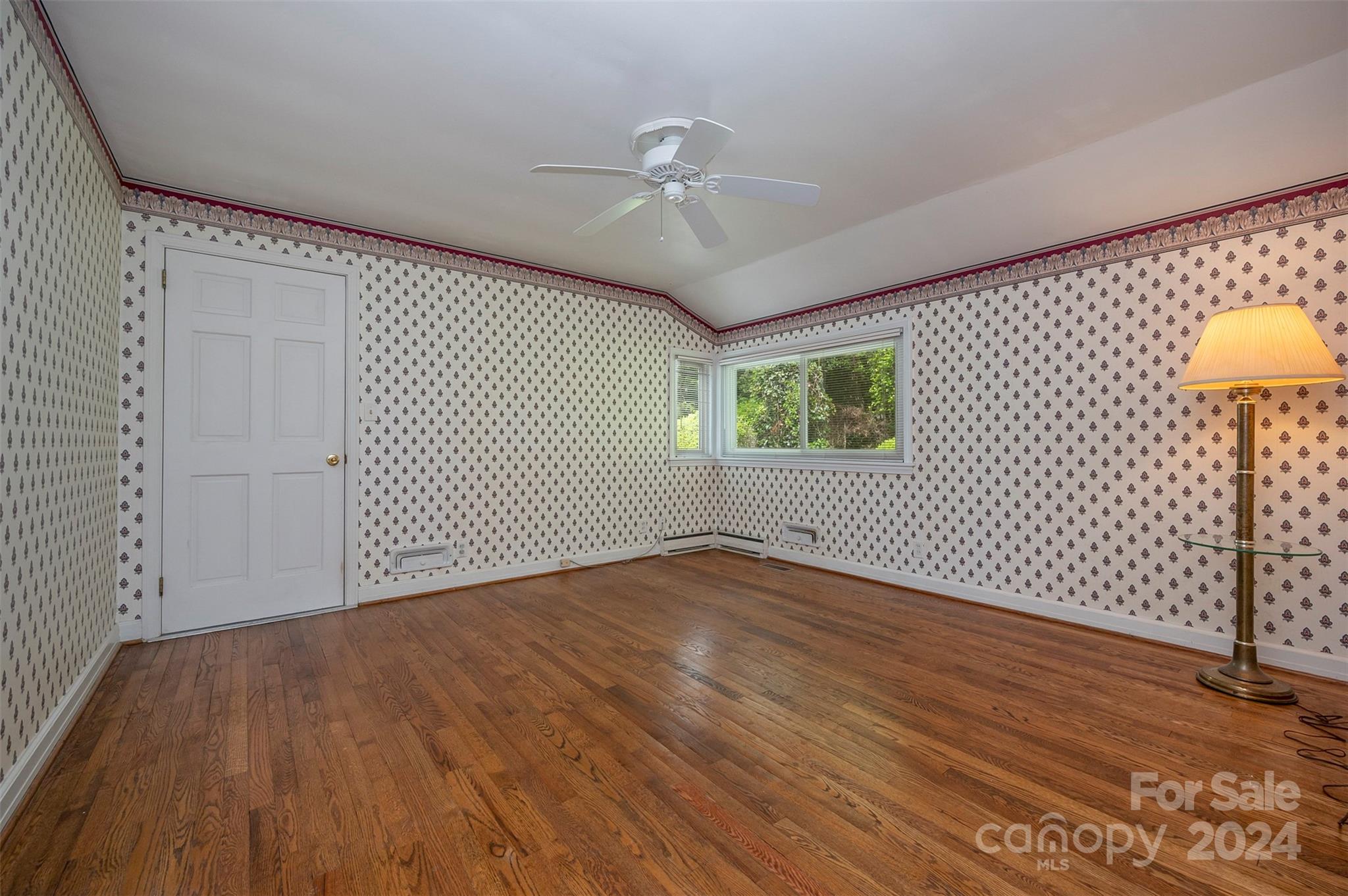 109 N Overlook Terrace