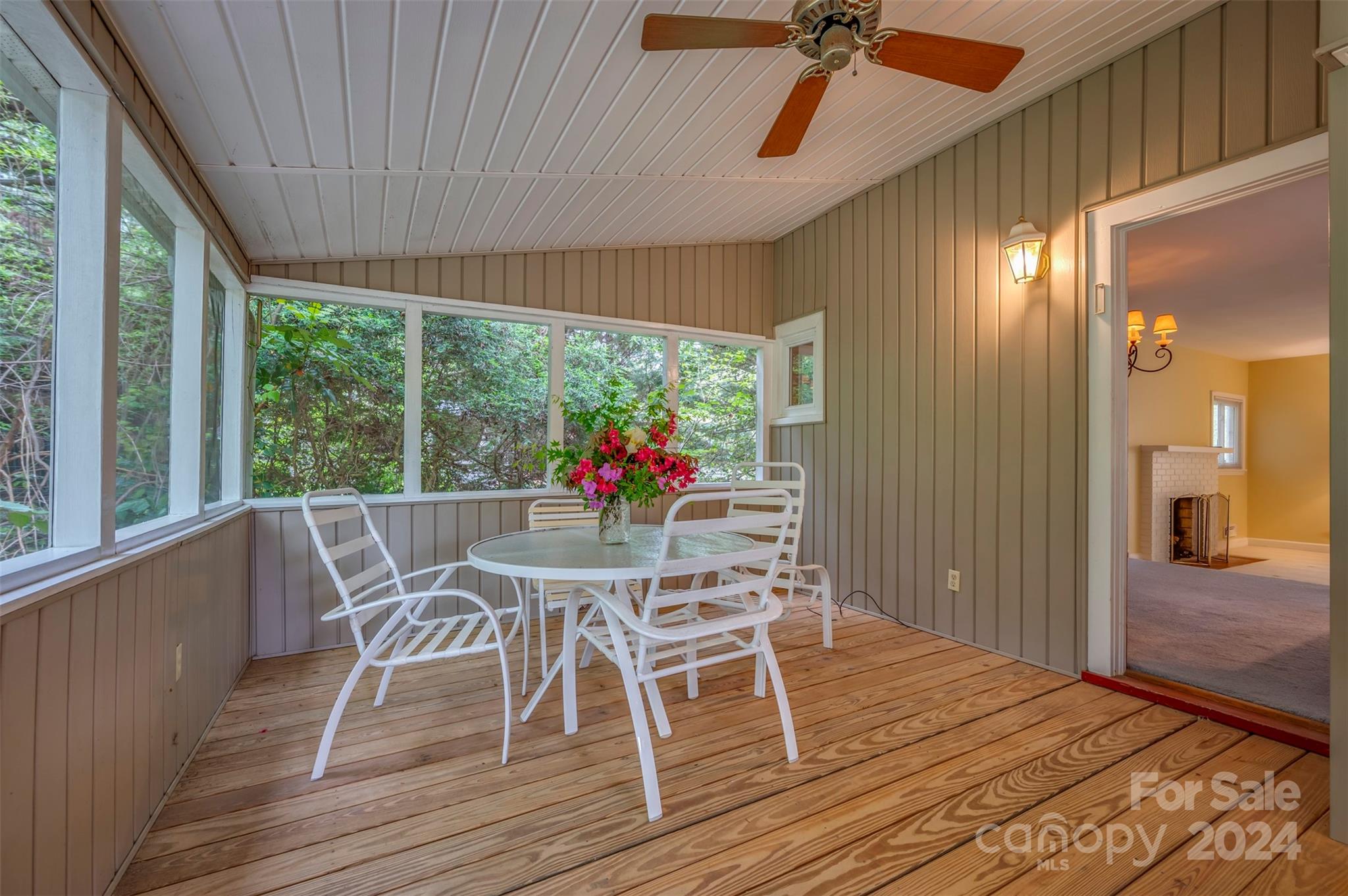 109 N Overlook Terrace