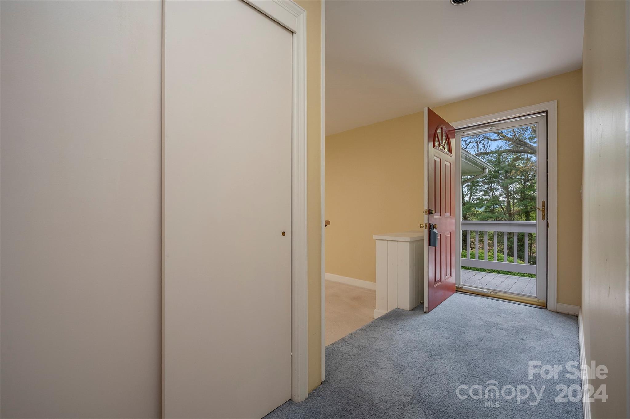 109 N Overlook Terrace