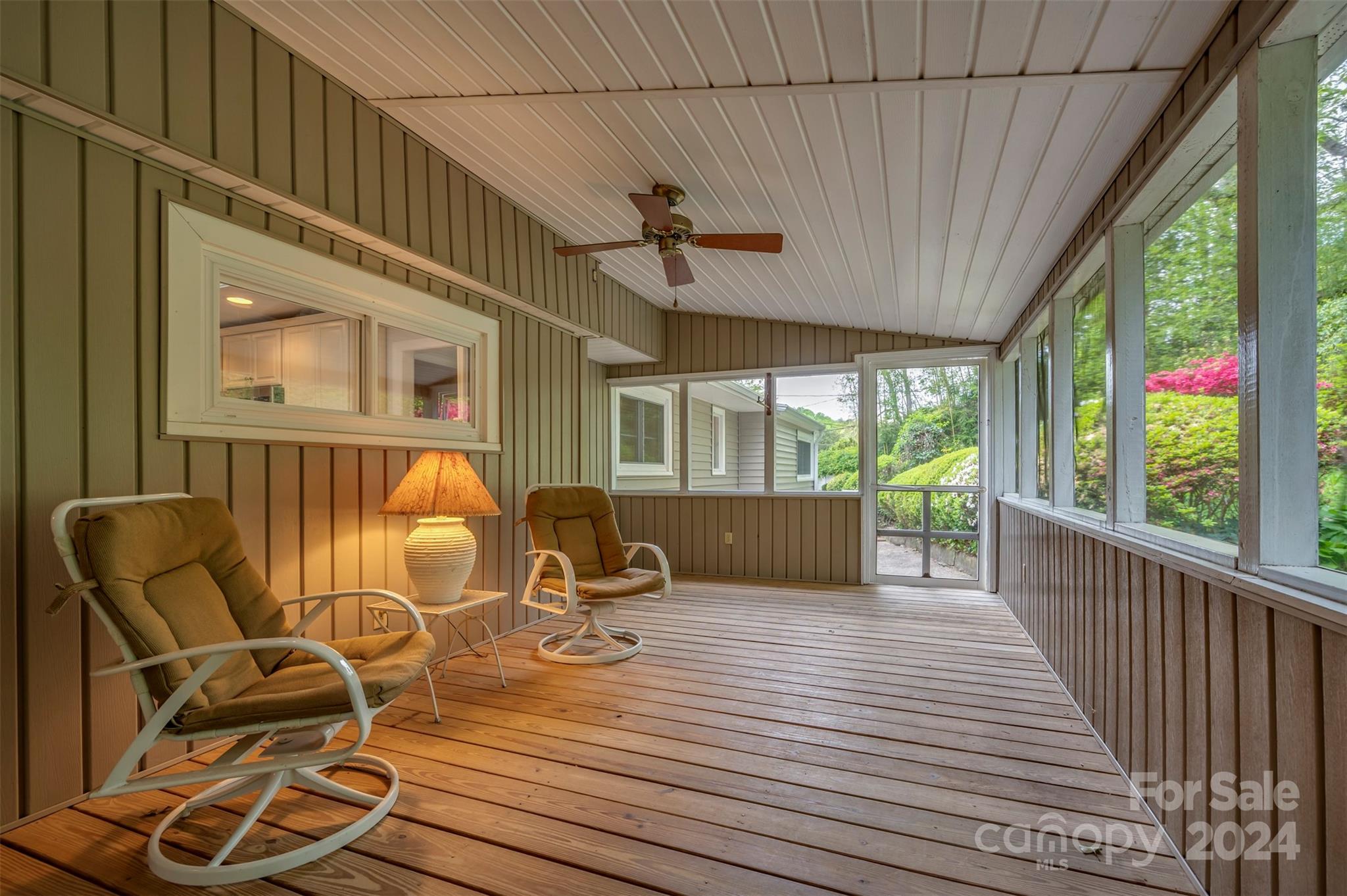 109 N Overlook Terrace