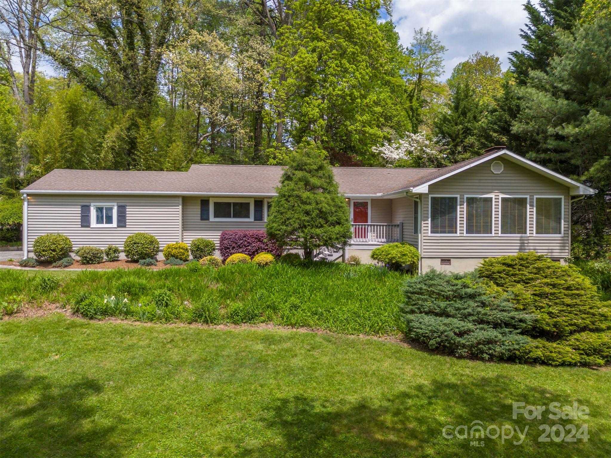 109 N Overlook Terrace