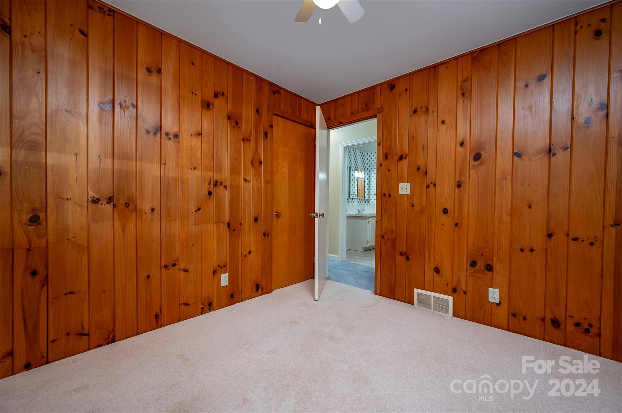 109 N Overlook Terrace