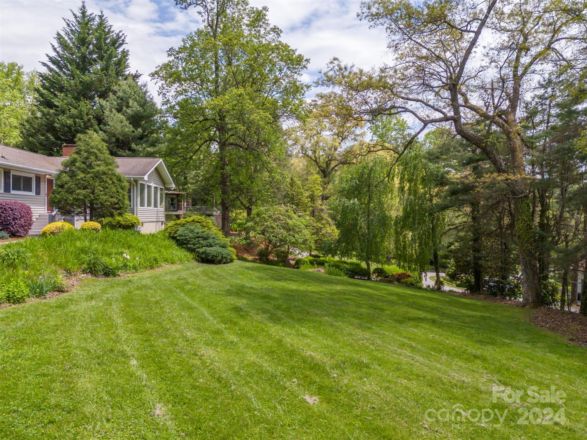109 N Overlook Terrace
