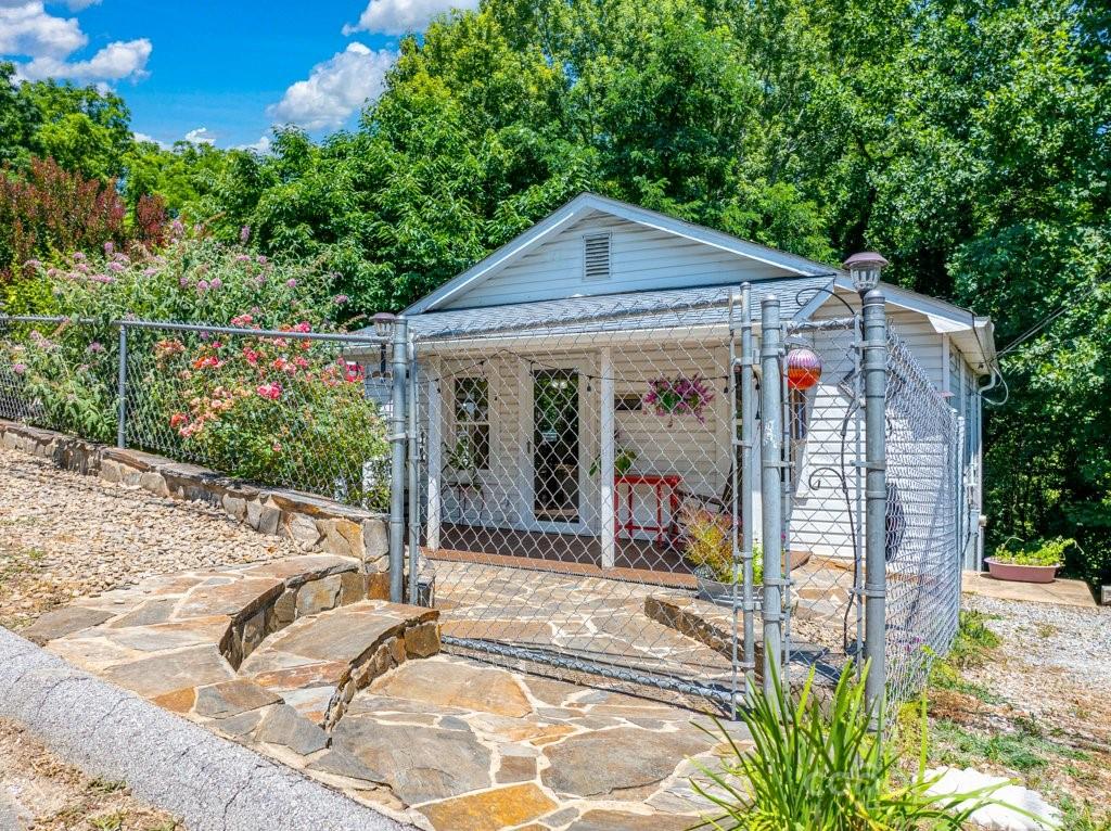 119 Seagle Street