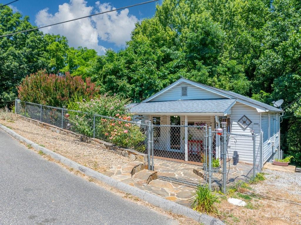 119 Seagle Street