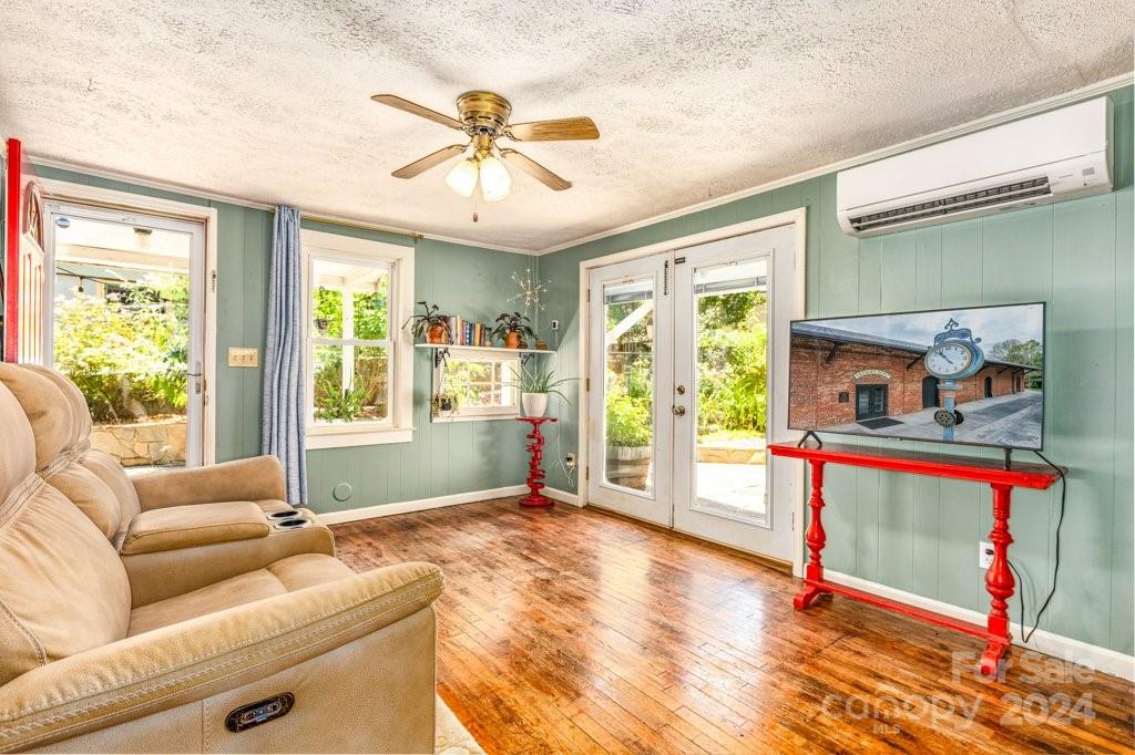 119 Seagle Street