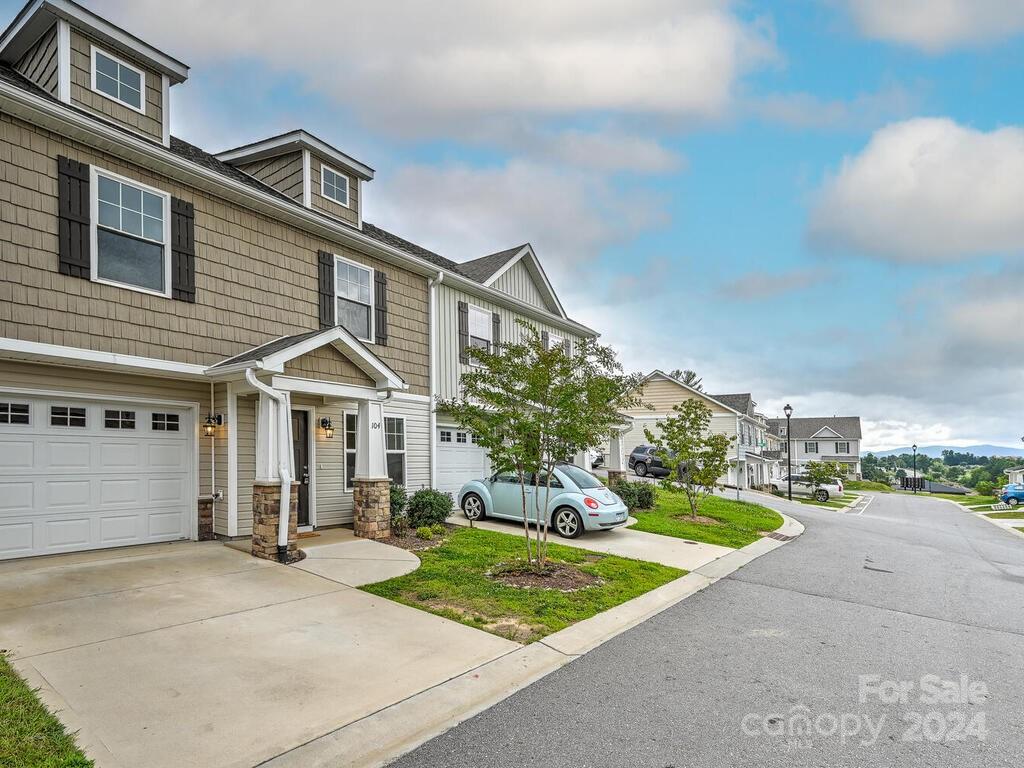 104 Monmouth Way
