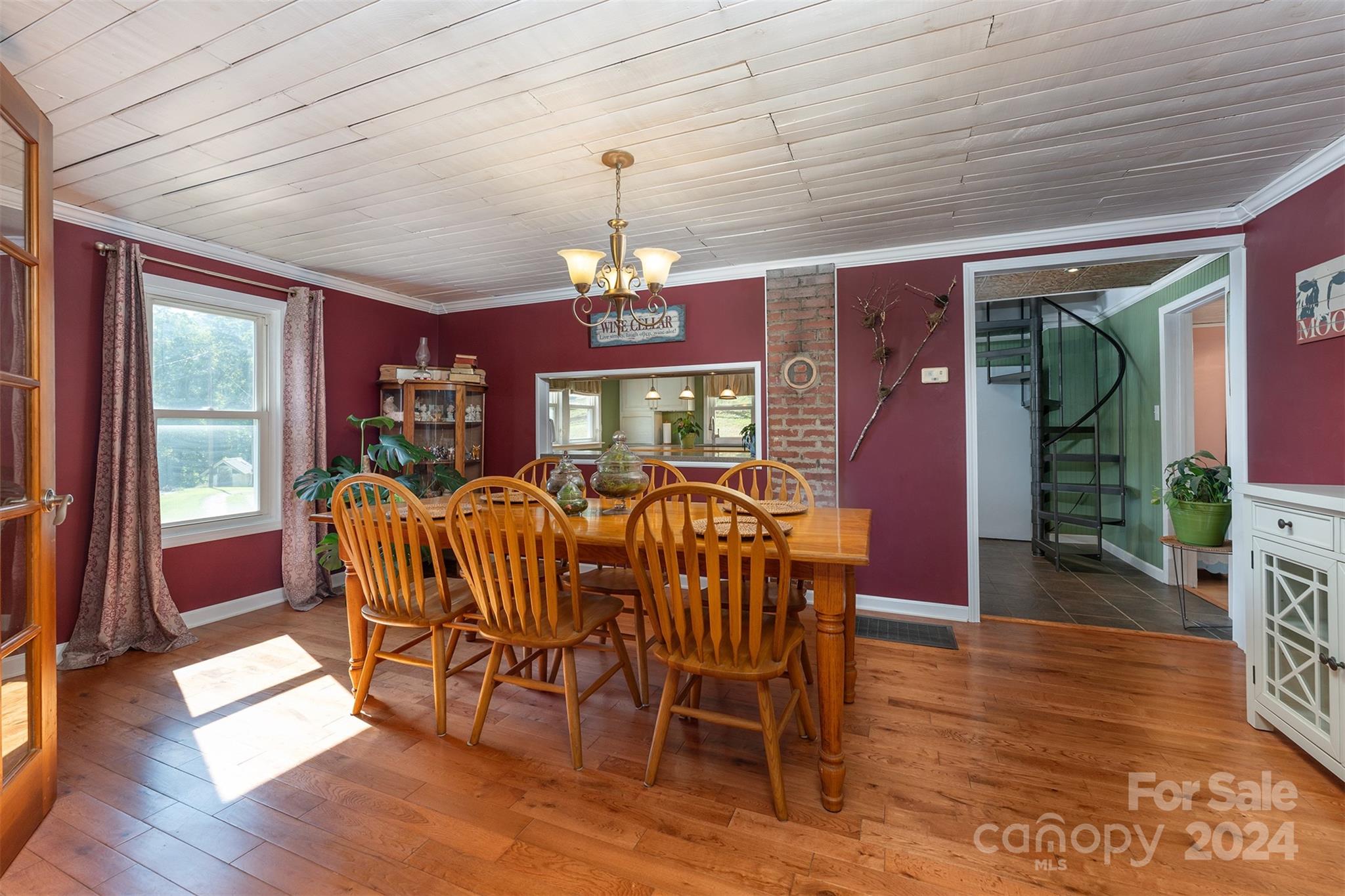 1551 Turnpike Road