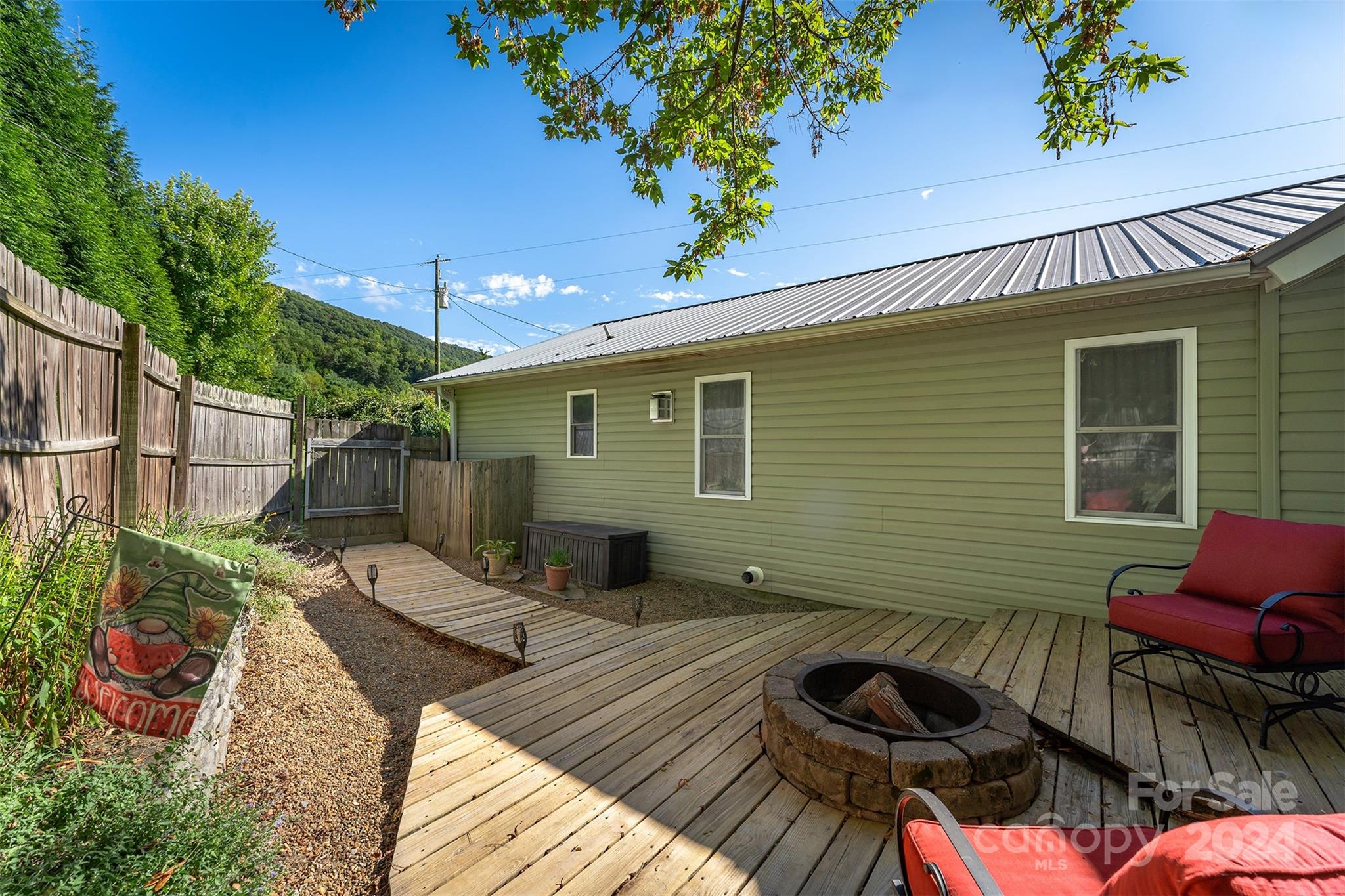 1551 Turnpike Road