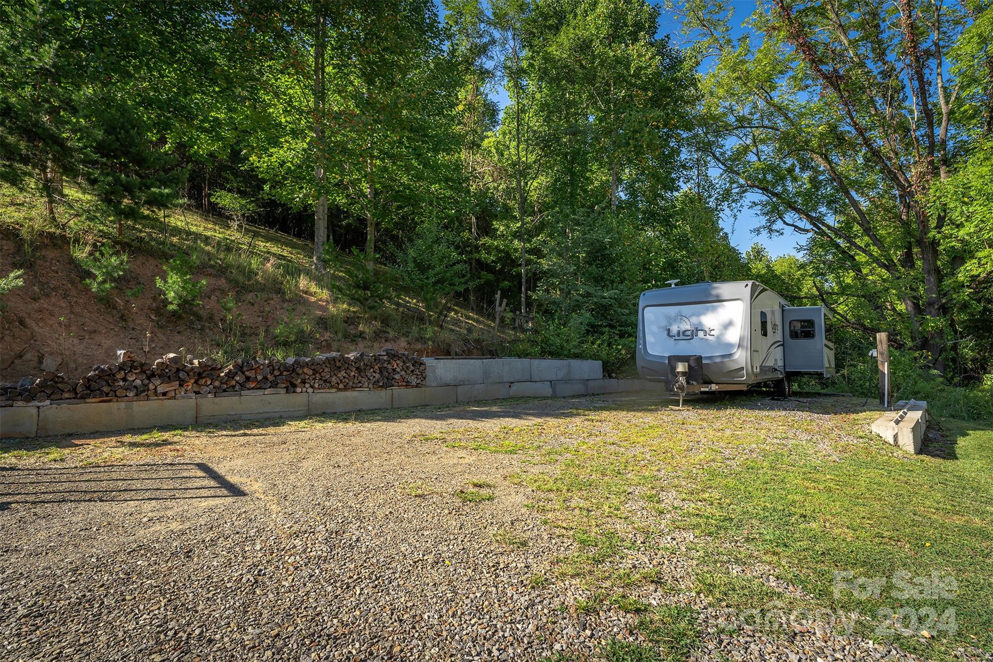 1551 Turnpike Road