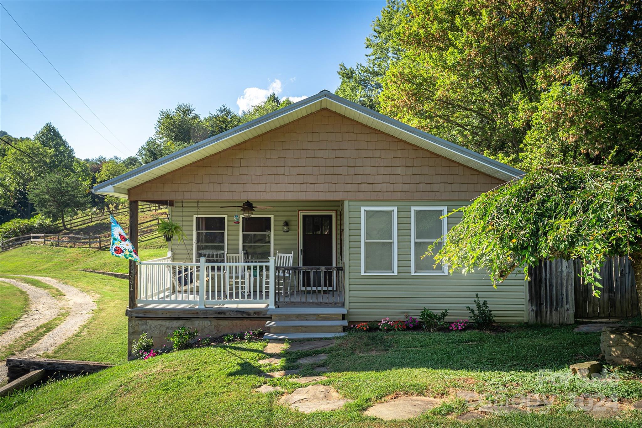 1551 Turnpike Road