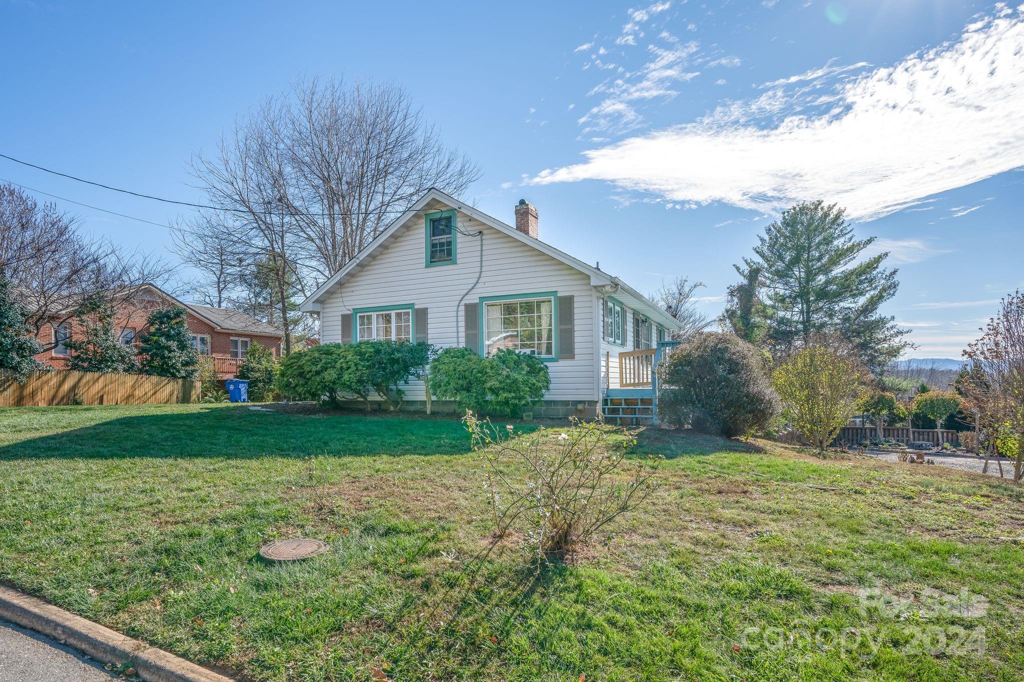 32 Beverly Road W
