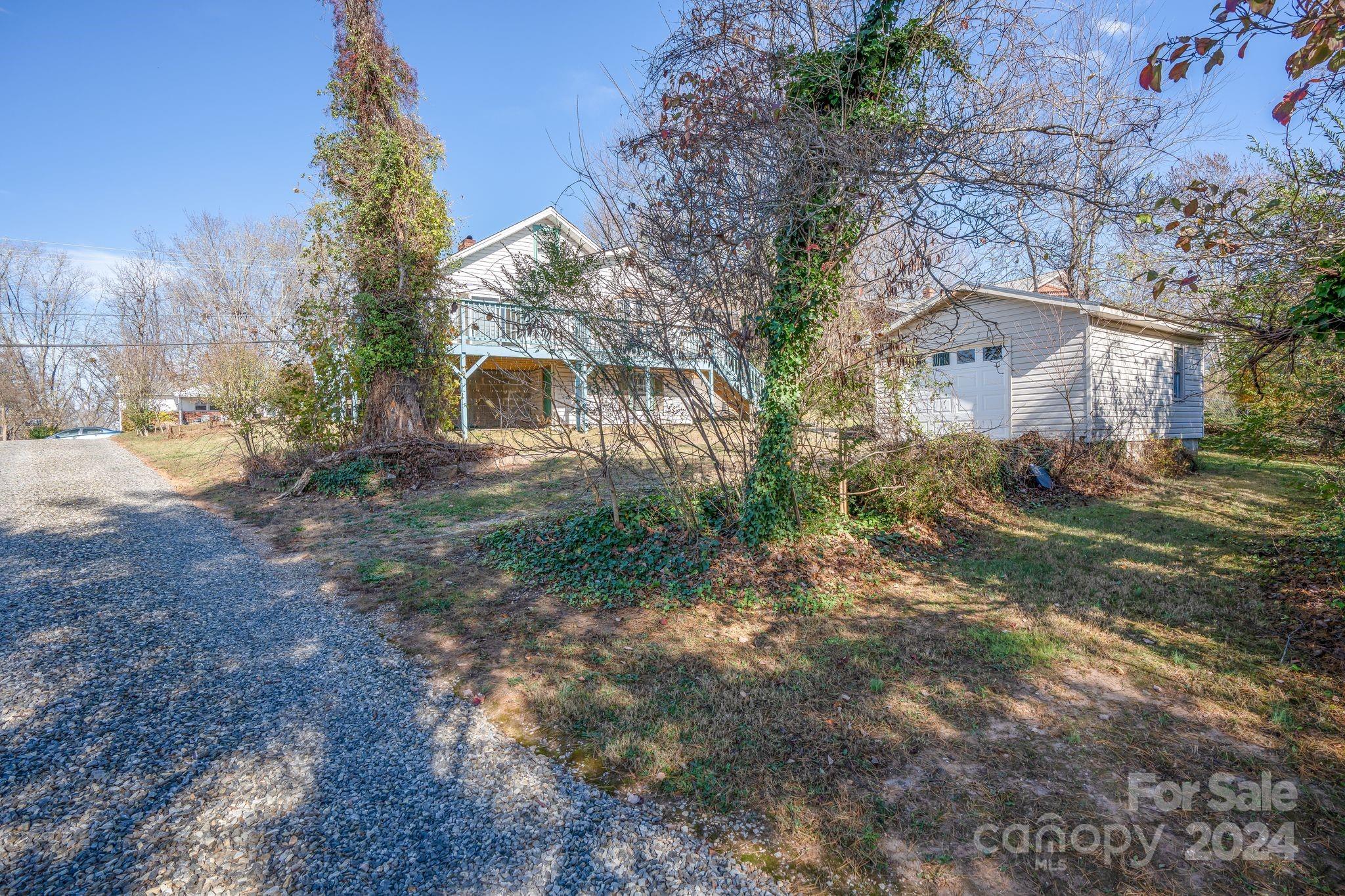 32 Beverly Road W