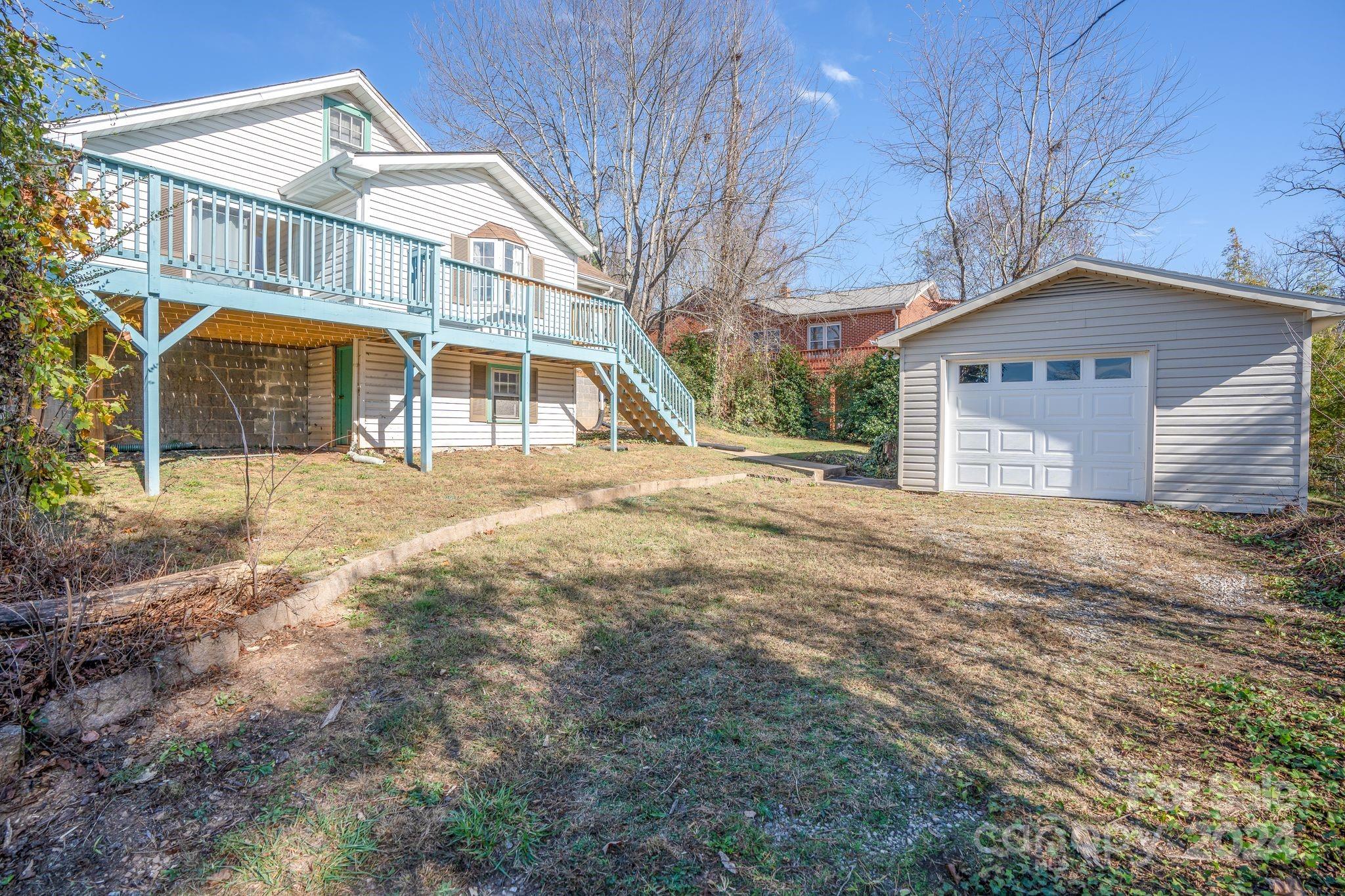 32 Beverly Road W