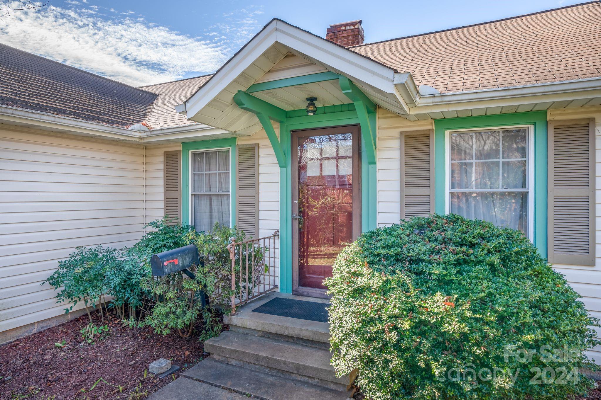 32 Beverly Road W