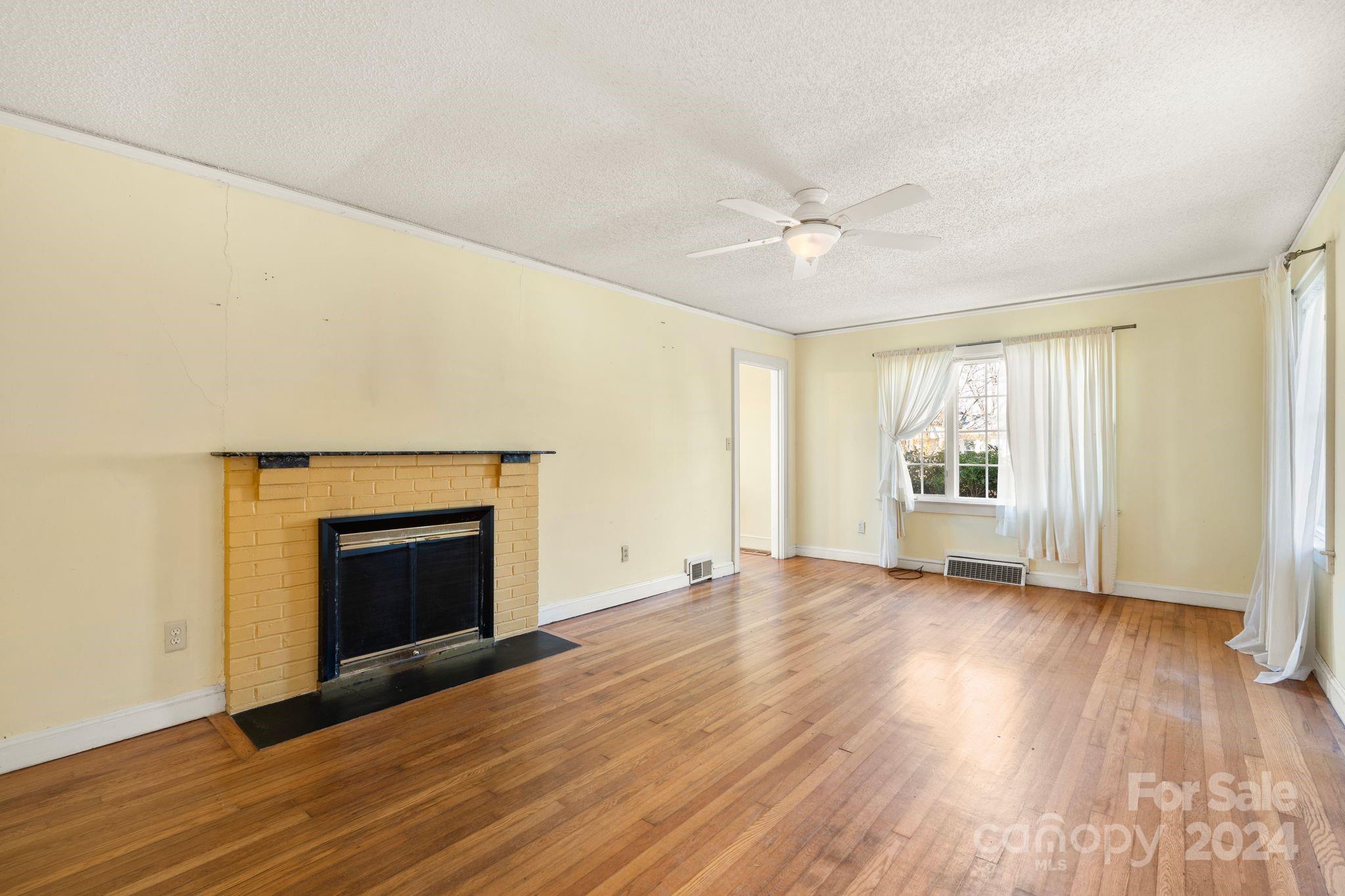 32 Beverly Road W