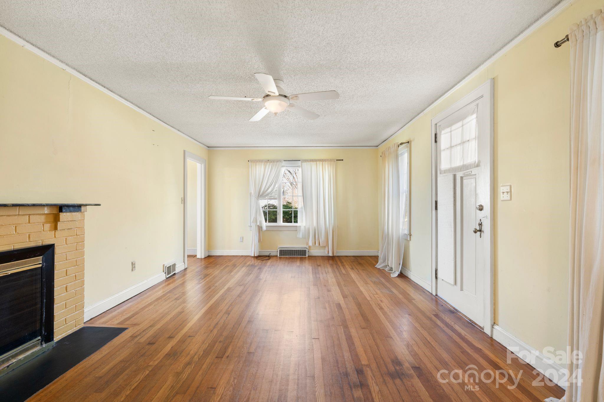 32 Beverly Road W