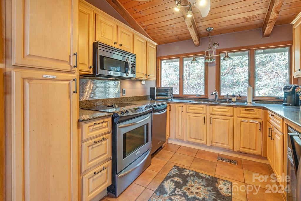 72 Royal Knoll Drive