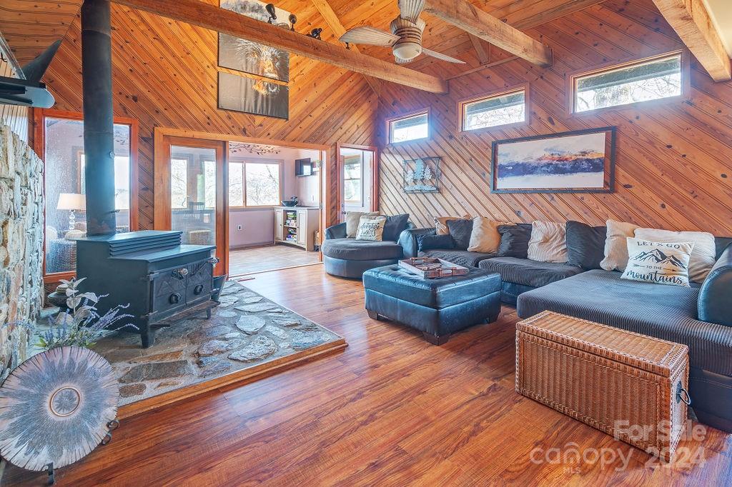 72 Royal Knoll Drive