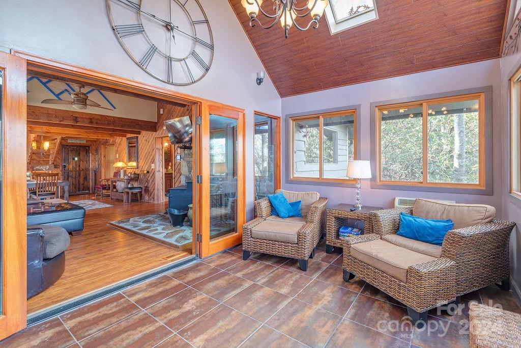 72 Royal Knoll Drive