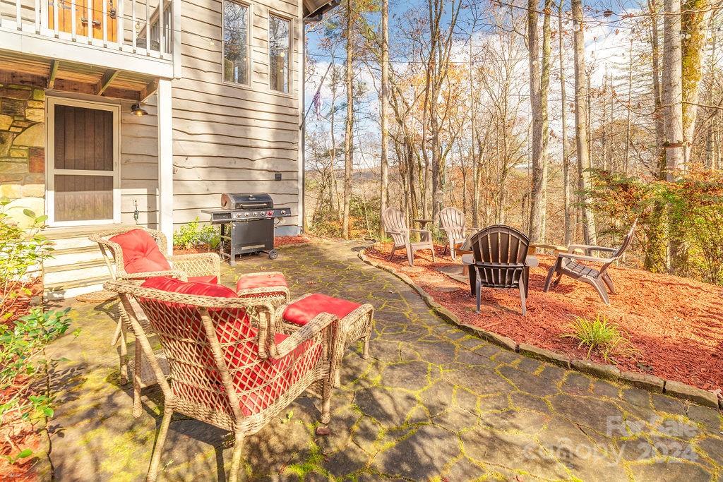 72 Royal Knoll Drive