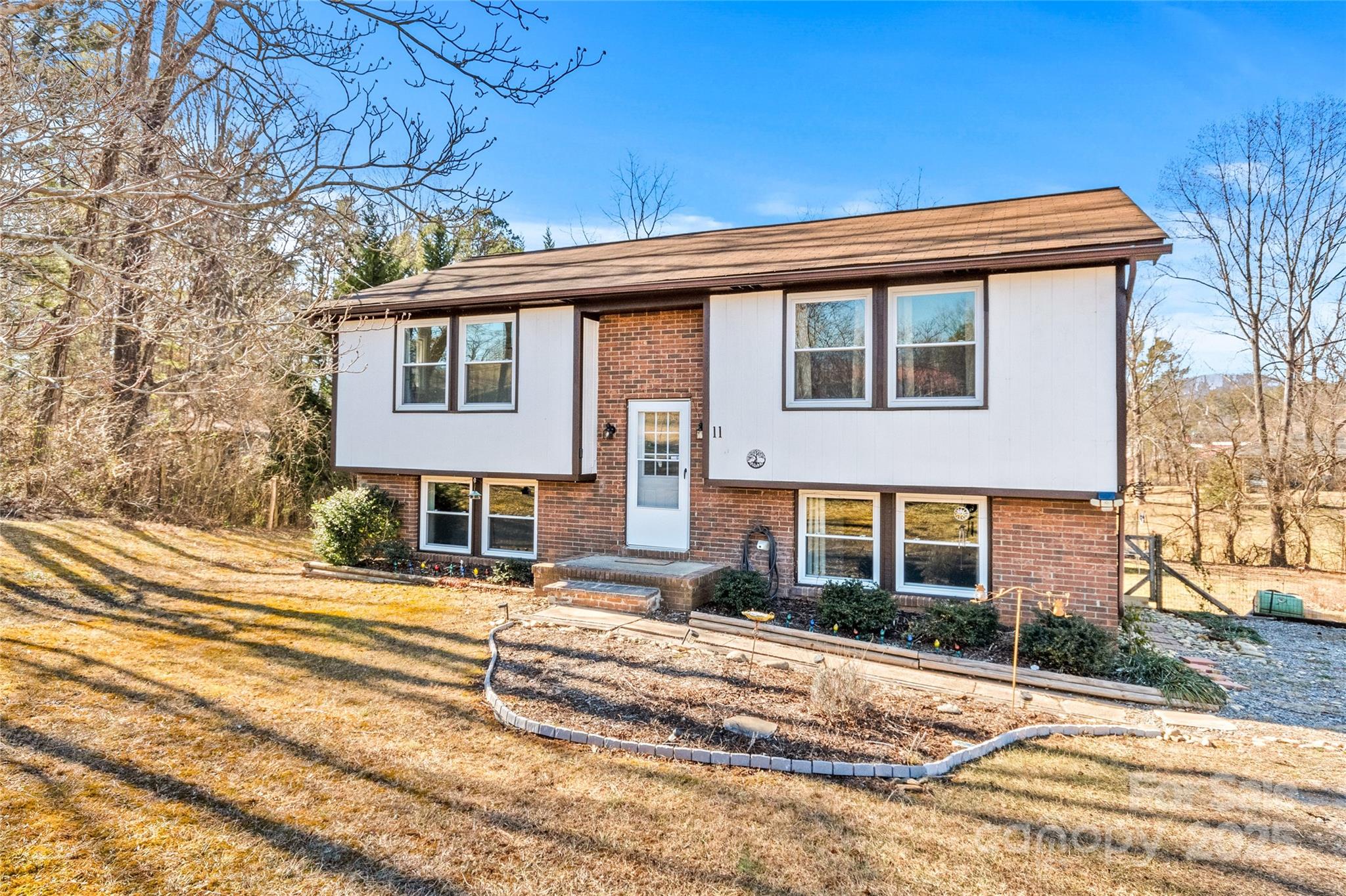 11 Oak Hill Lane