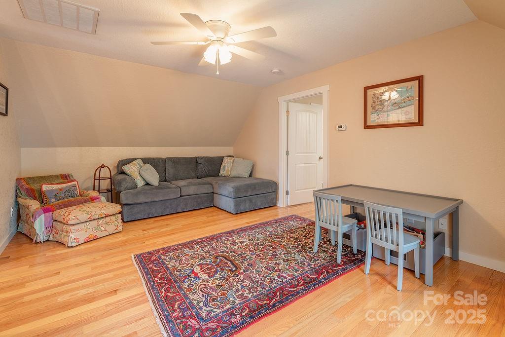 104 Bobby Ridge Drive
