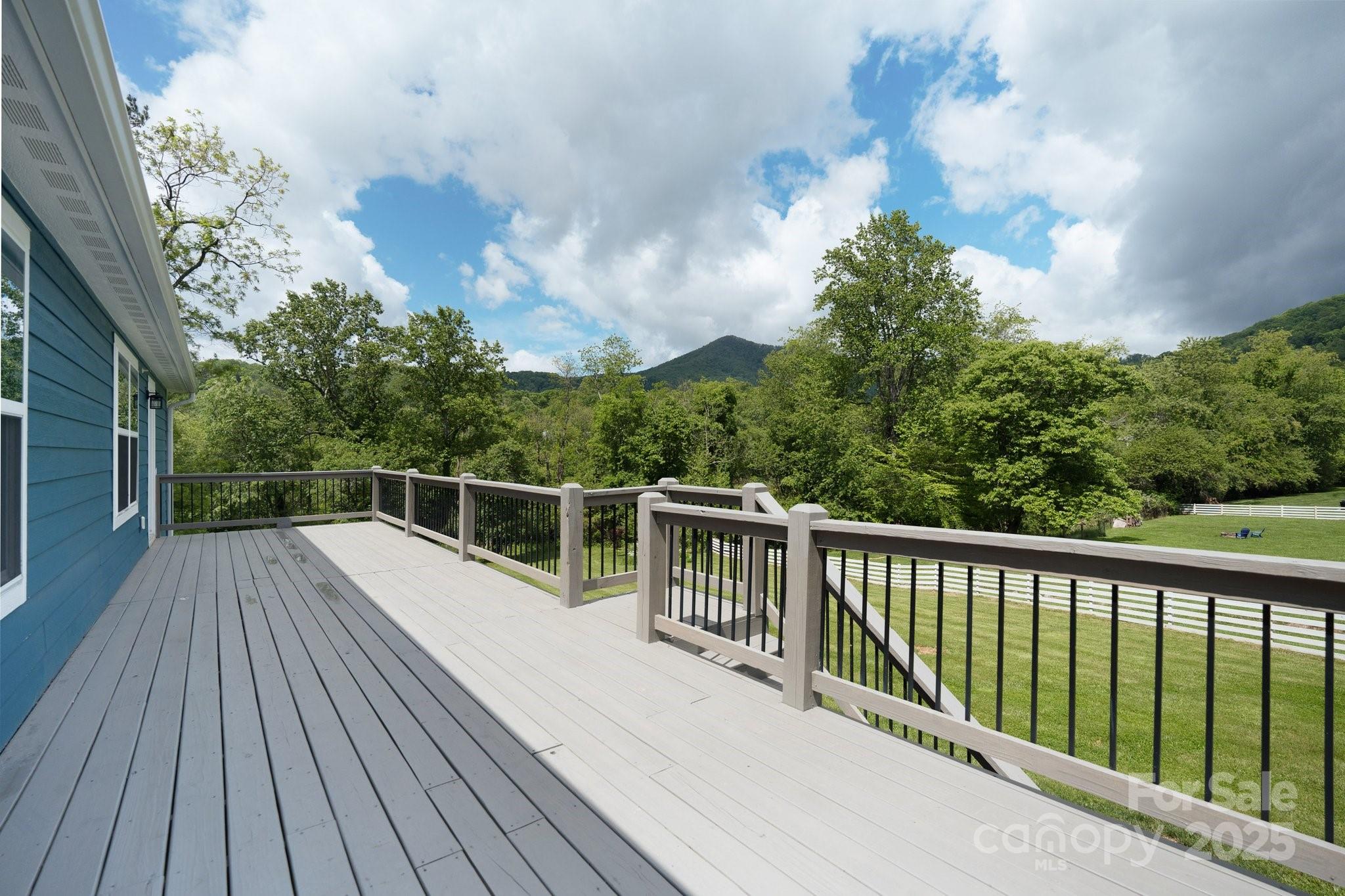 123 Dapple Road