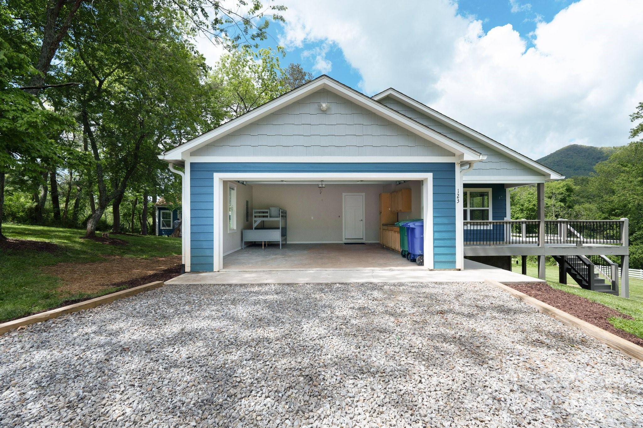 123 Dapple Road