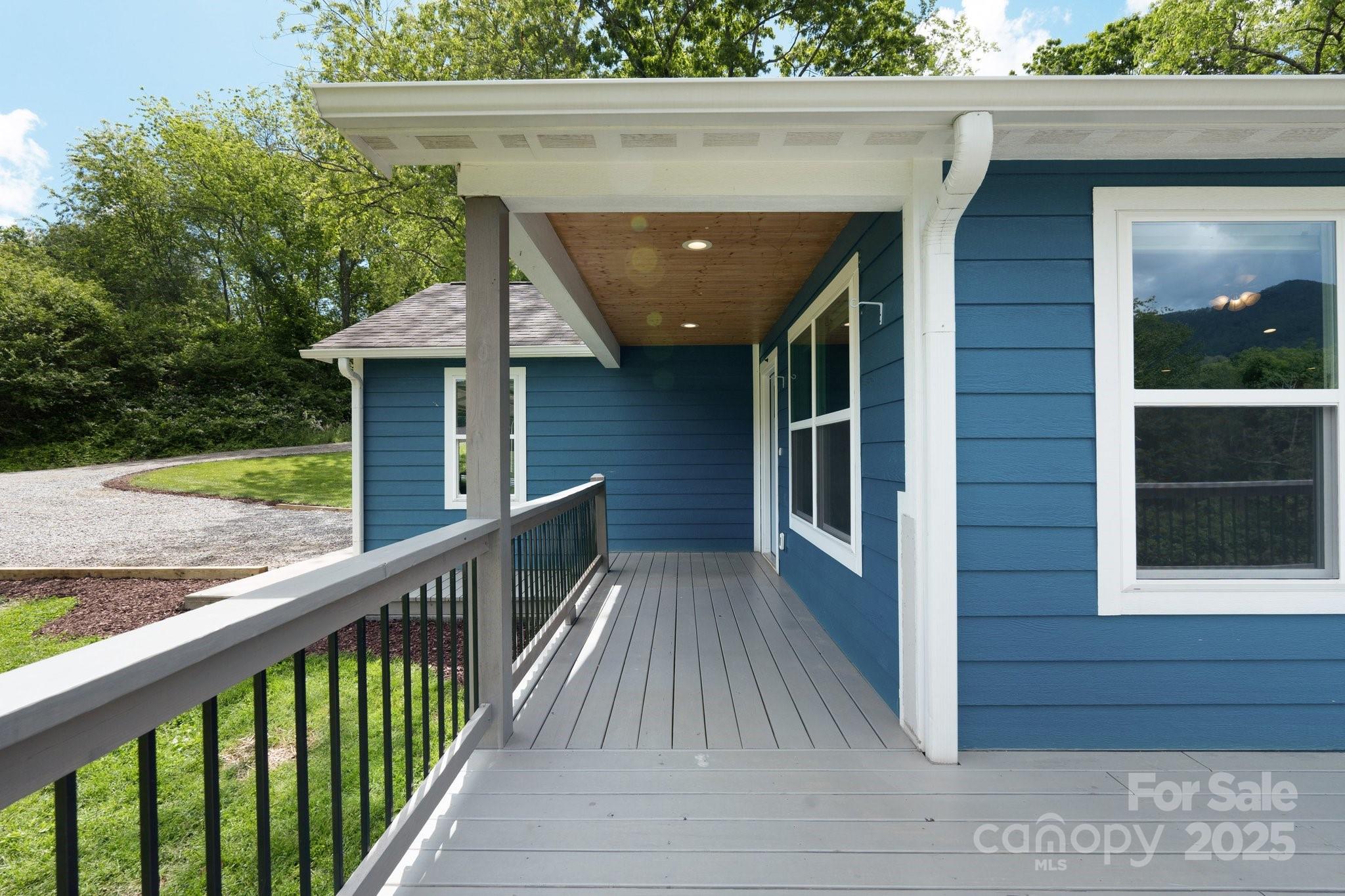 123 Dapple Road
