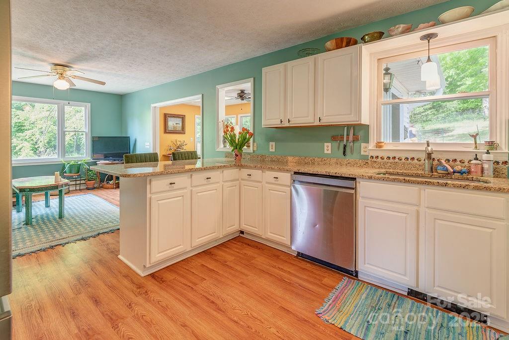 124 Beaverdam Loop Road
