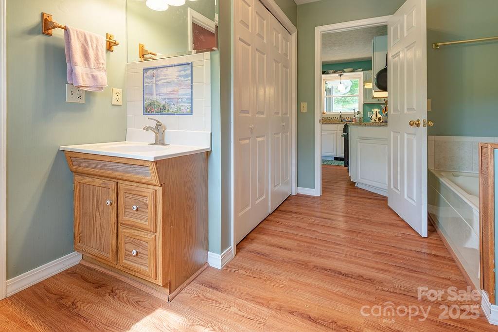 124 Beaverdam Loop Road