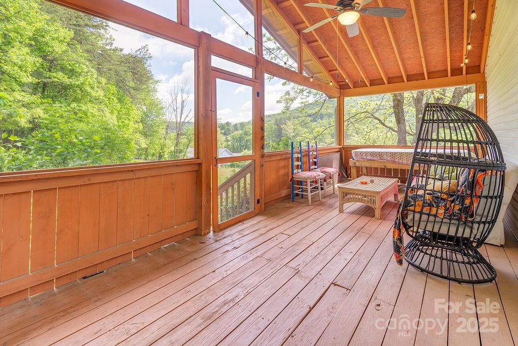 124 Beaverdam Loop Road