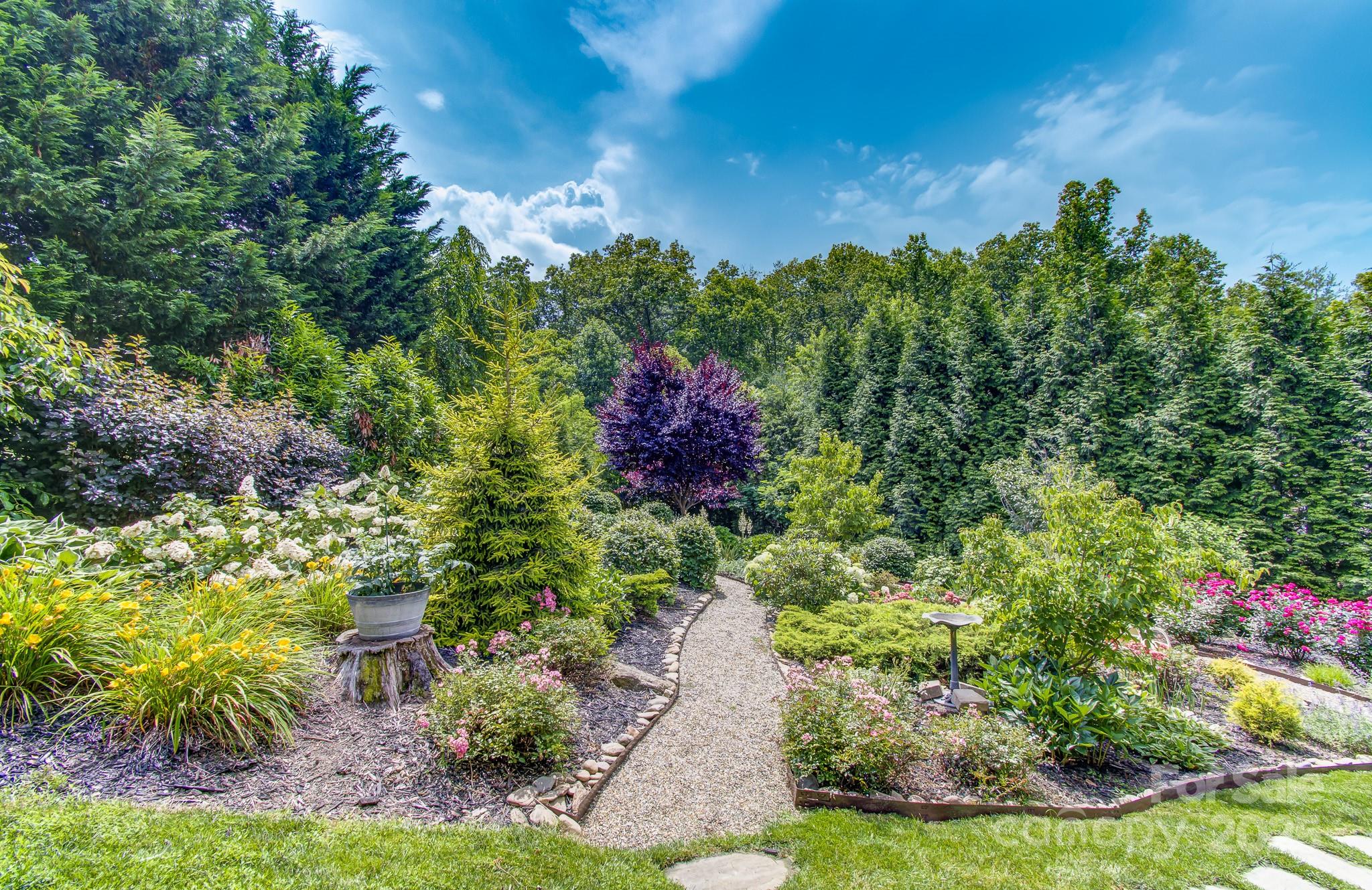 35 Village Pointe Lane