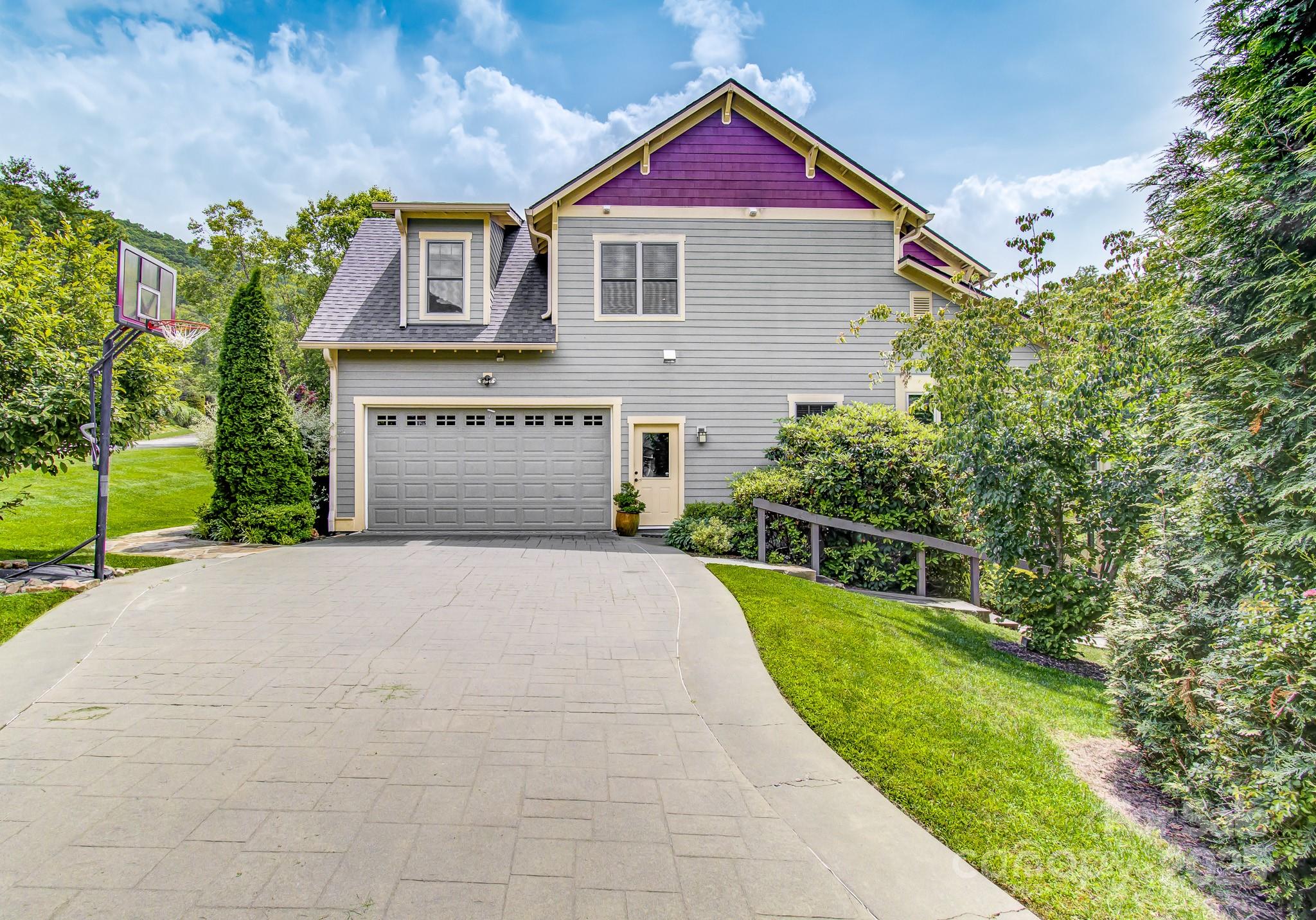 35 Village Pointe Lane