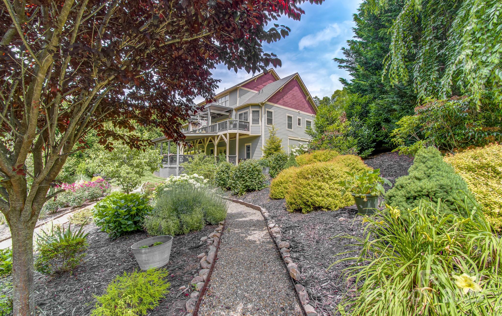 35 Village Pointe Lane