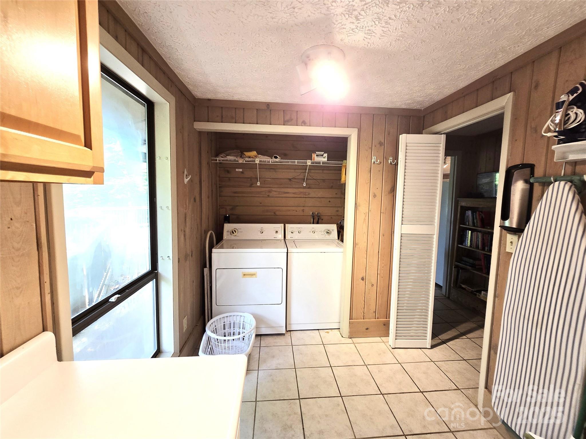 12 White Oak Trail