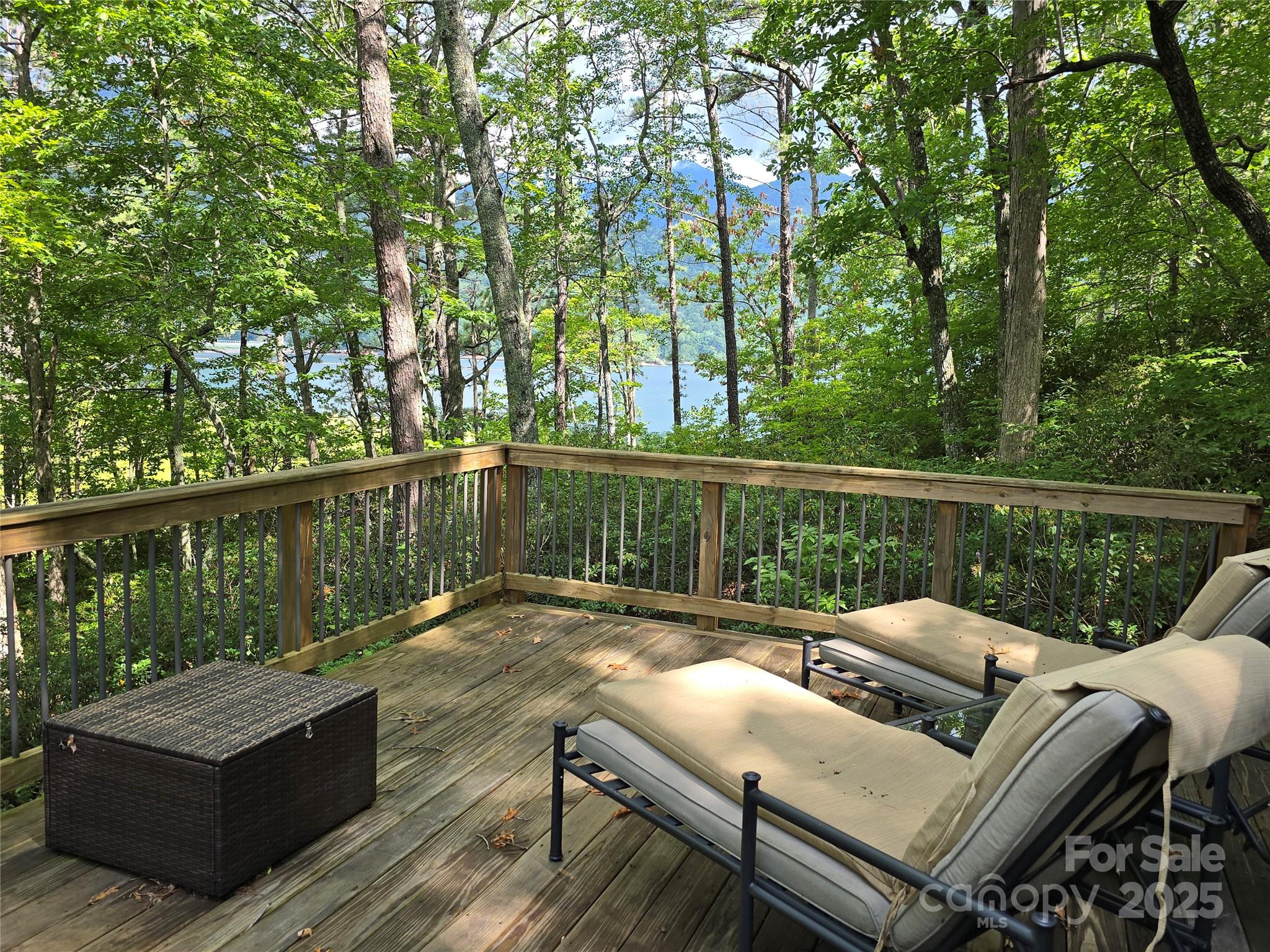 12 White Oak Trail