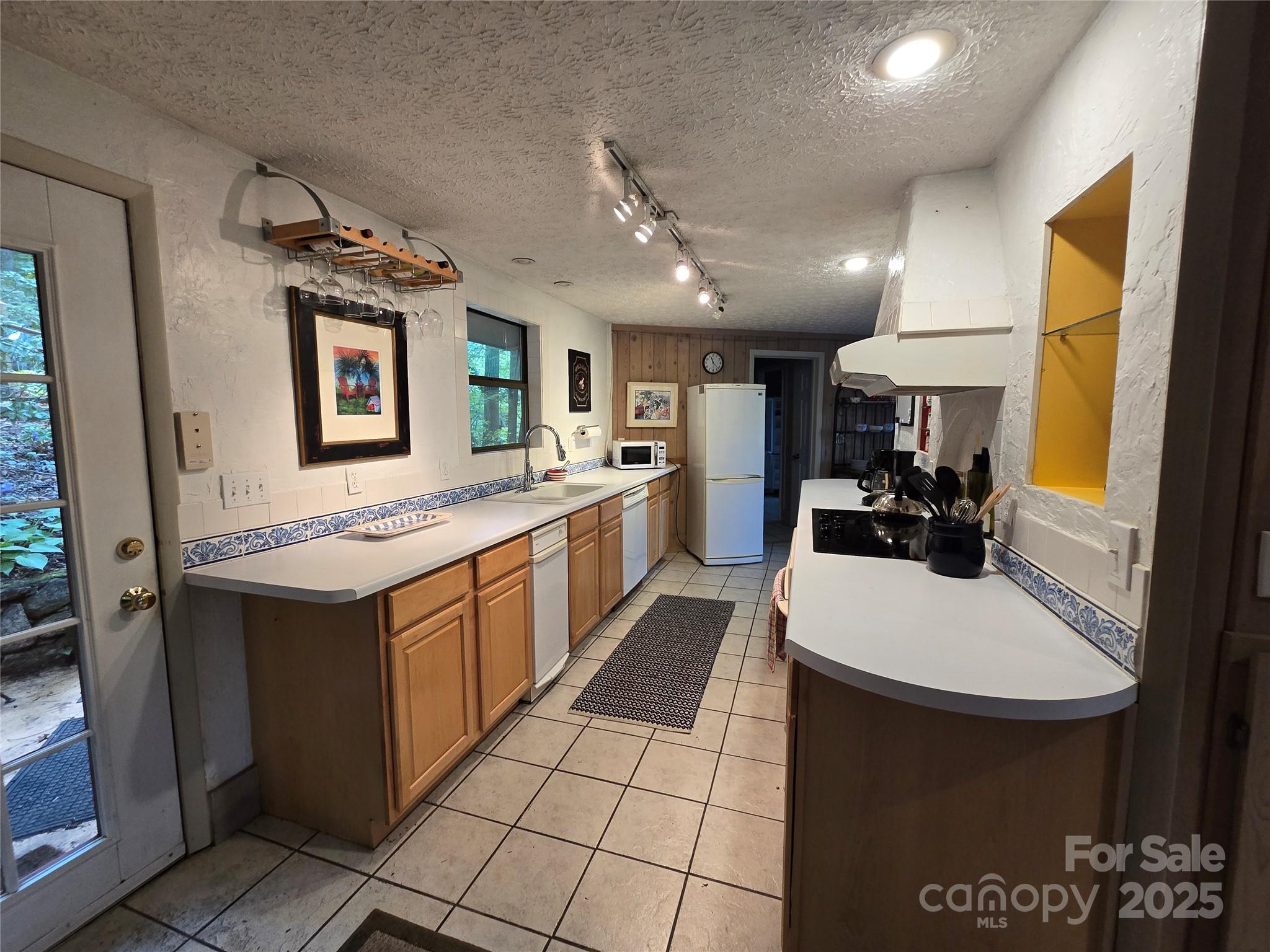 12 White Oak Trail